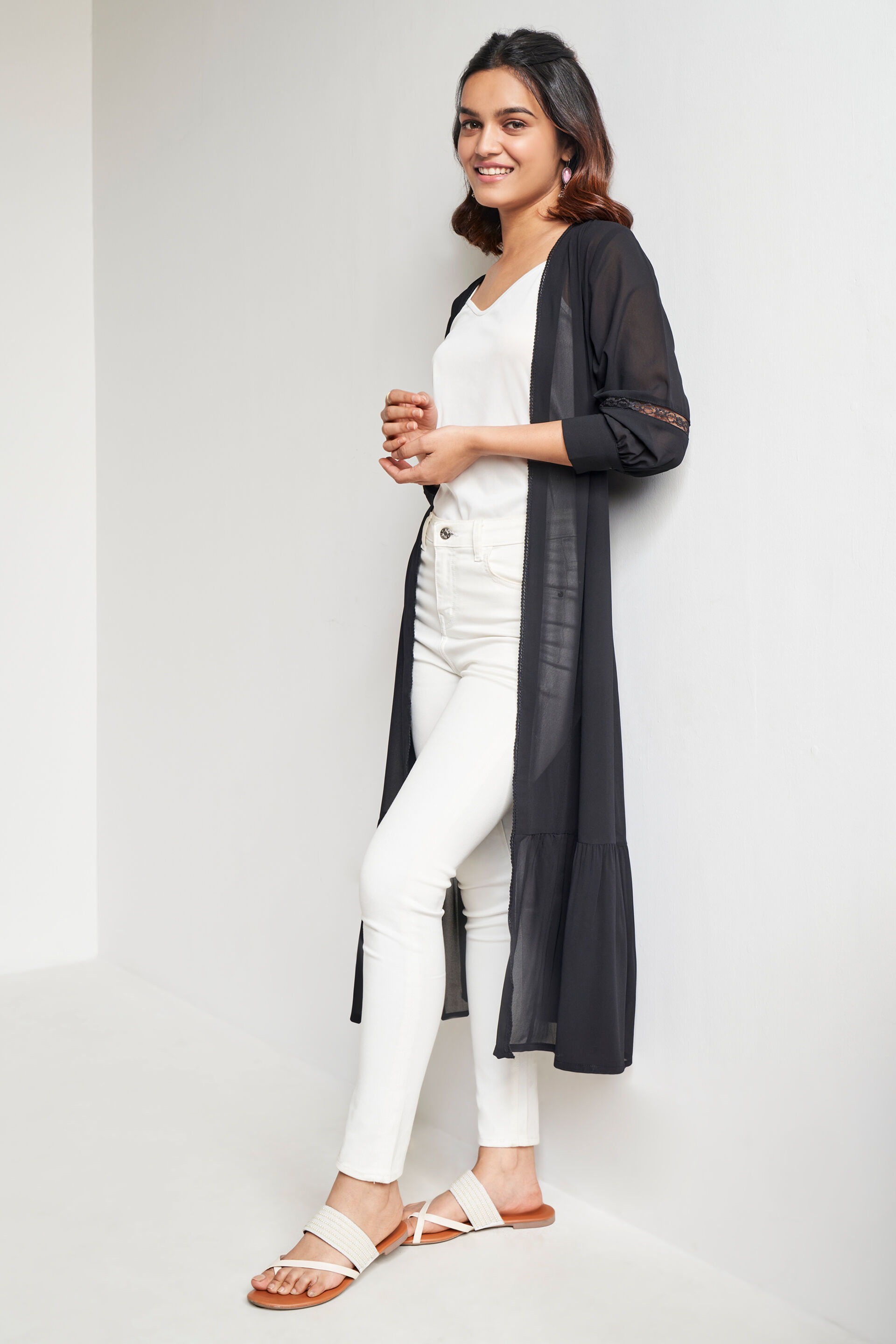 Buy Black Solid Flared Shrug Online at Best Price at Global Desi SS23GA154SHPG