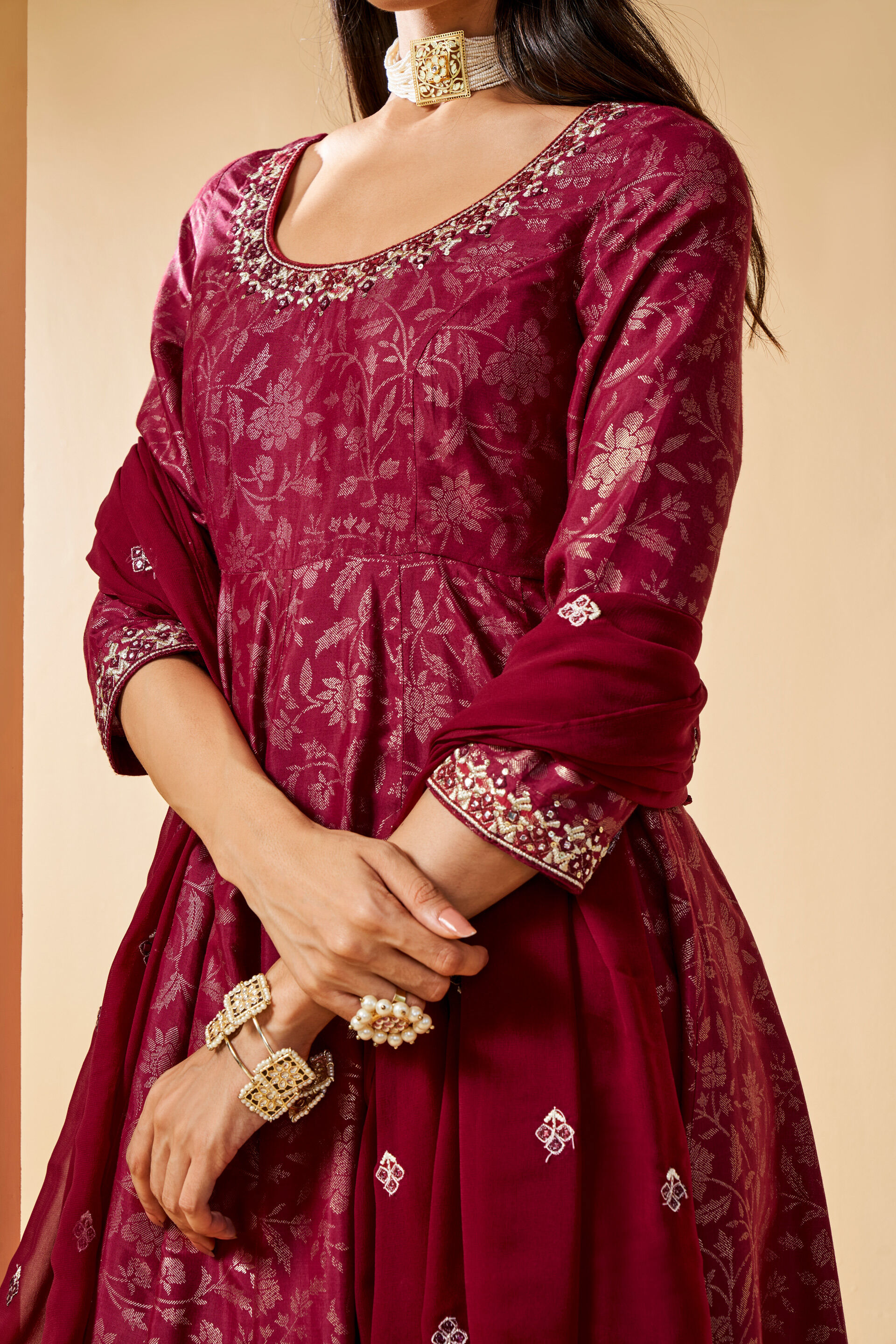 Floral Motif Festive Set, Maroon, image 4