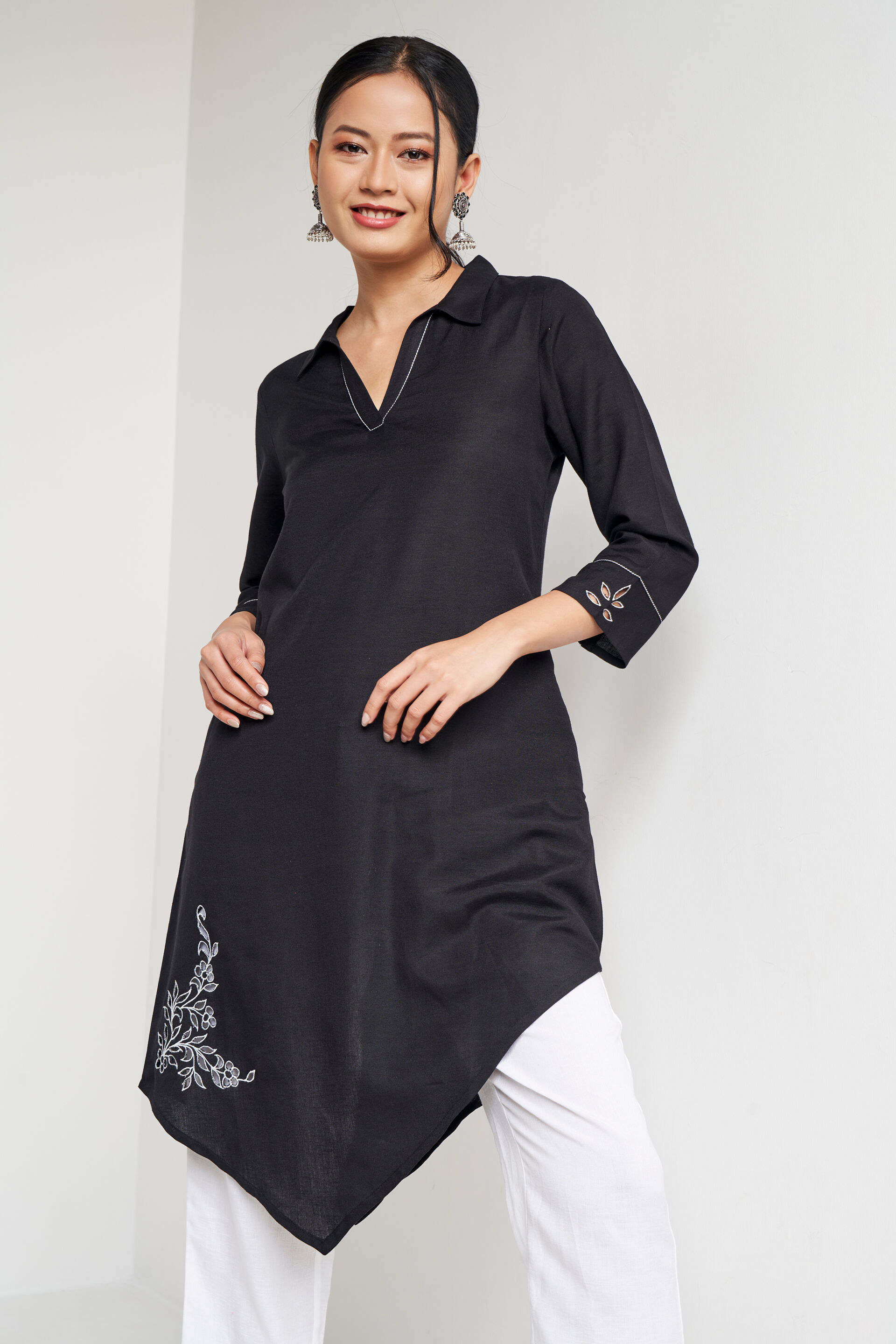 Black Solid Embroidered Straight Tunic, Black, image 3