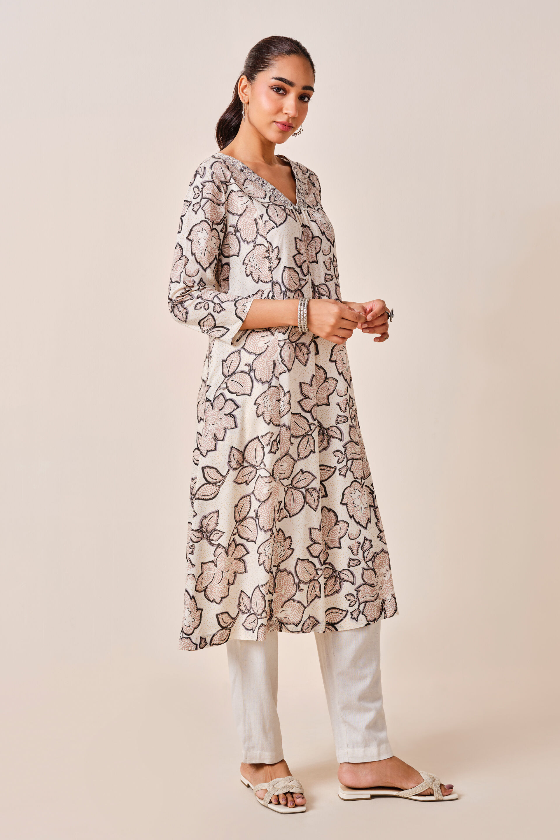 Off White Floral Print Viscose Kurta, Off White, image 3