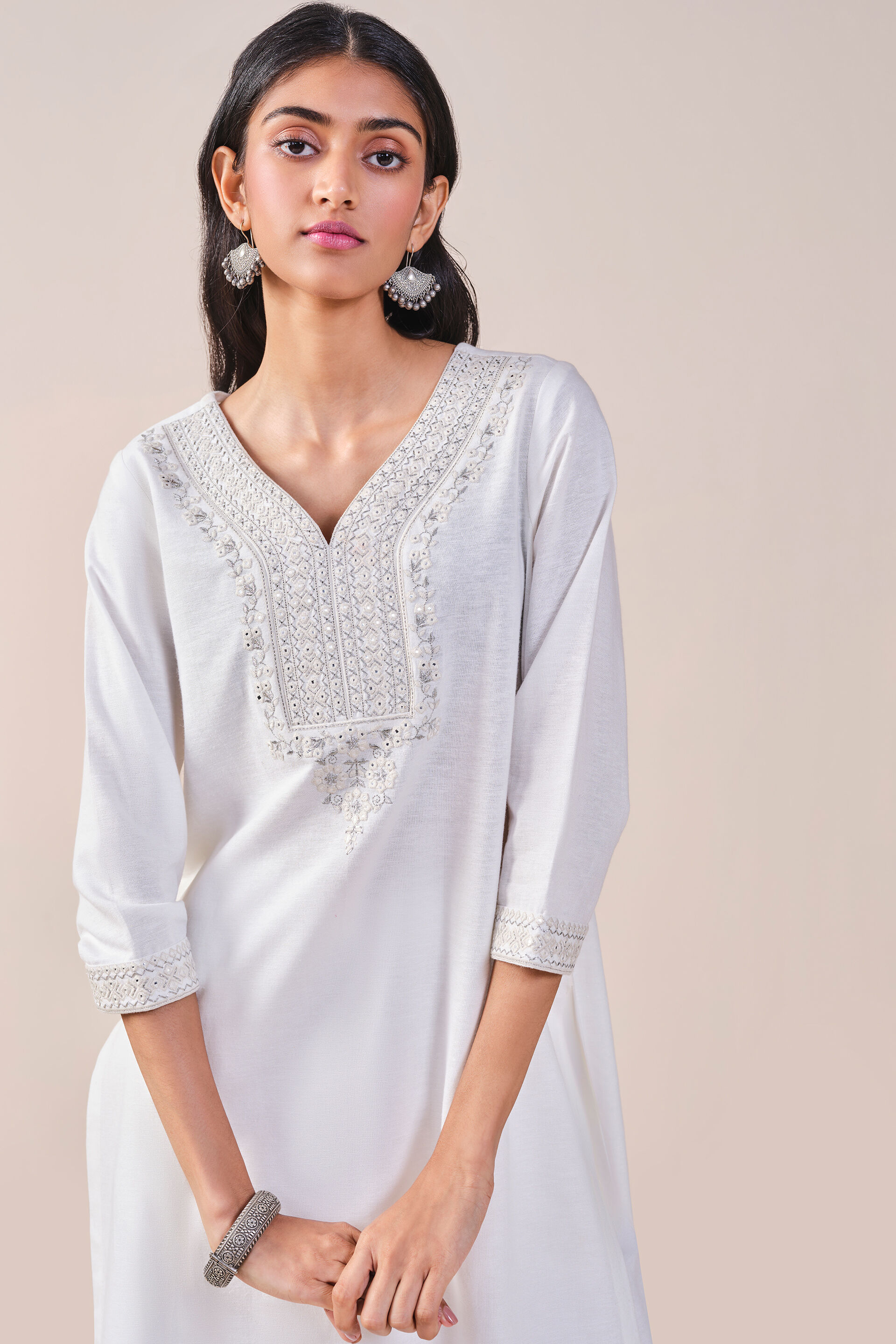 Elegant White Embroidered Kurta, White, image 4
