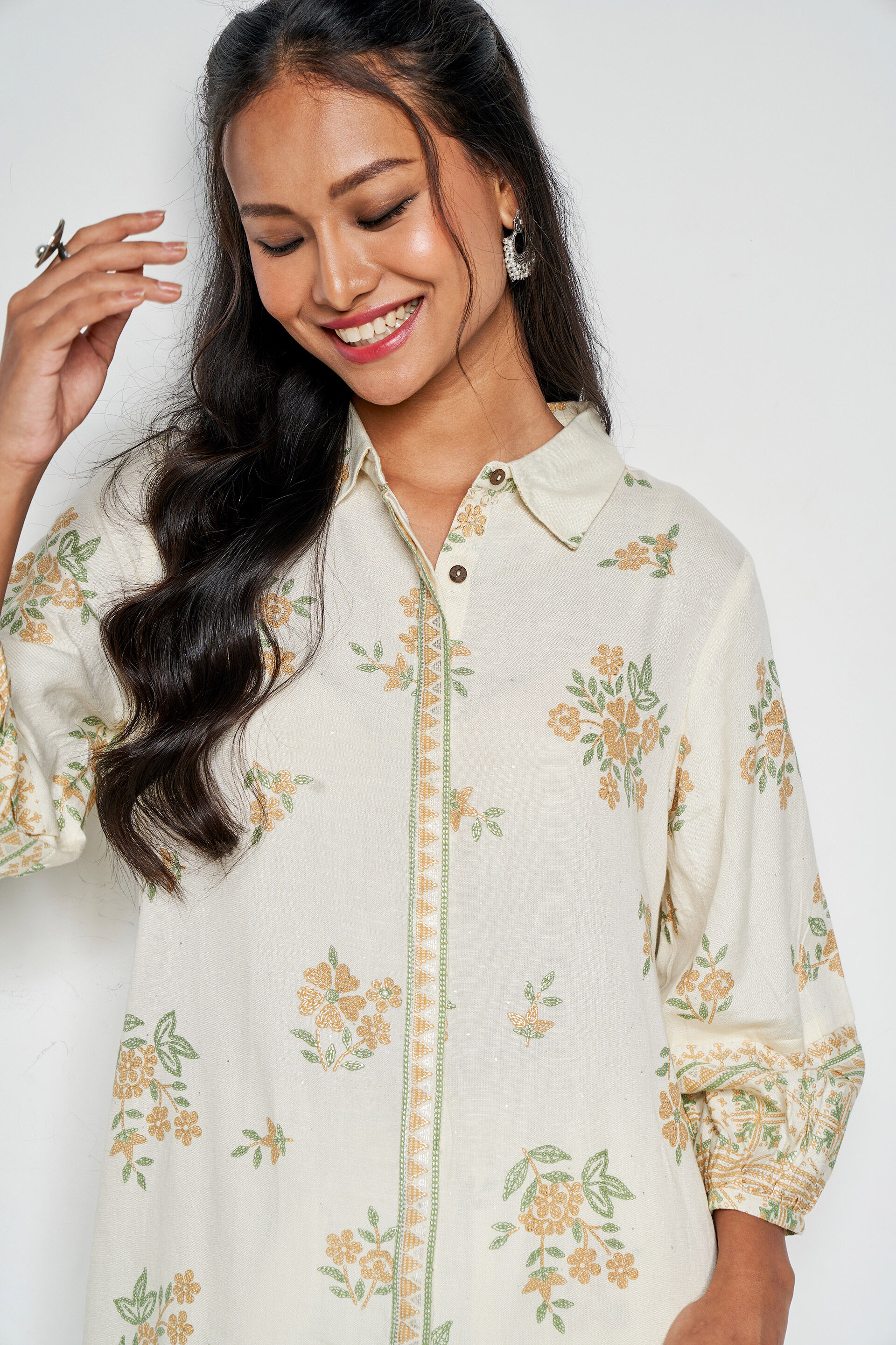 Head In The Clouds, Off White, image 6