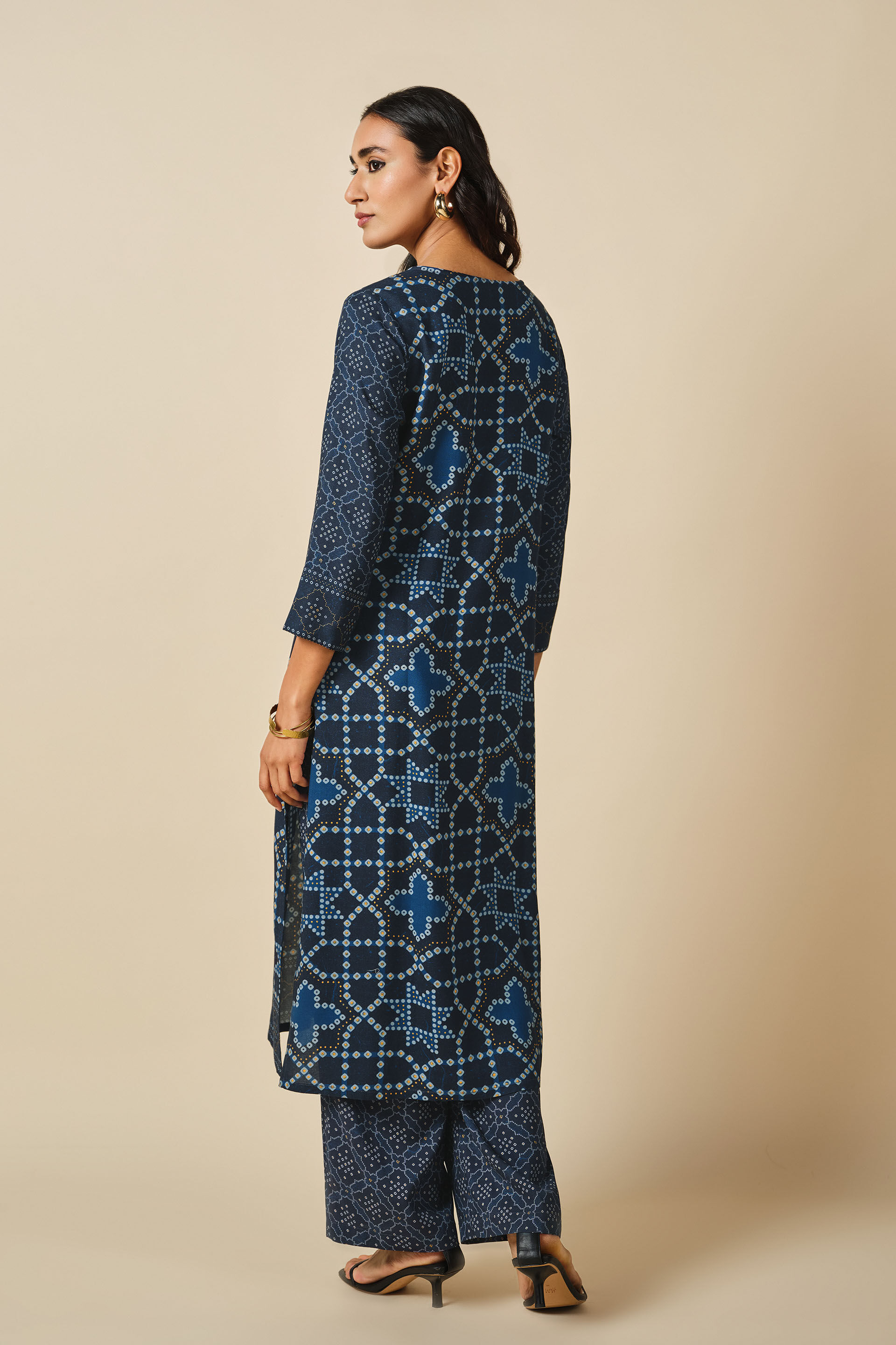 Shaam Gulzar Kurta Set, Indigo, image 2