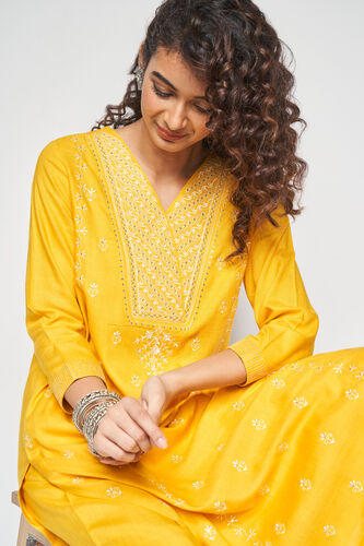 Panna embroidered kurta set, Yellow, image 14