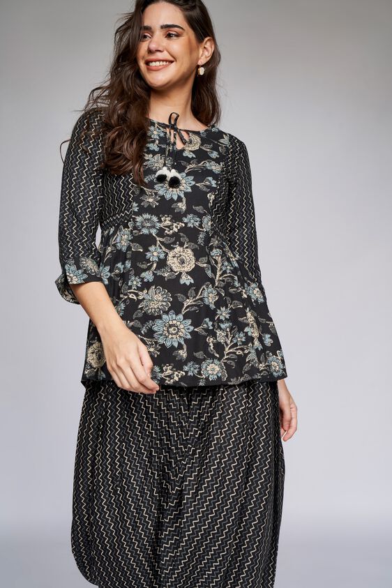 2 - Black Floral A-Line Top, image 2