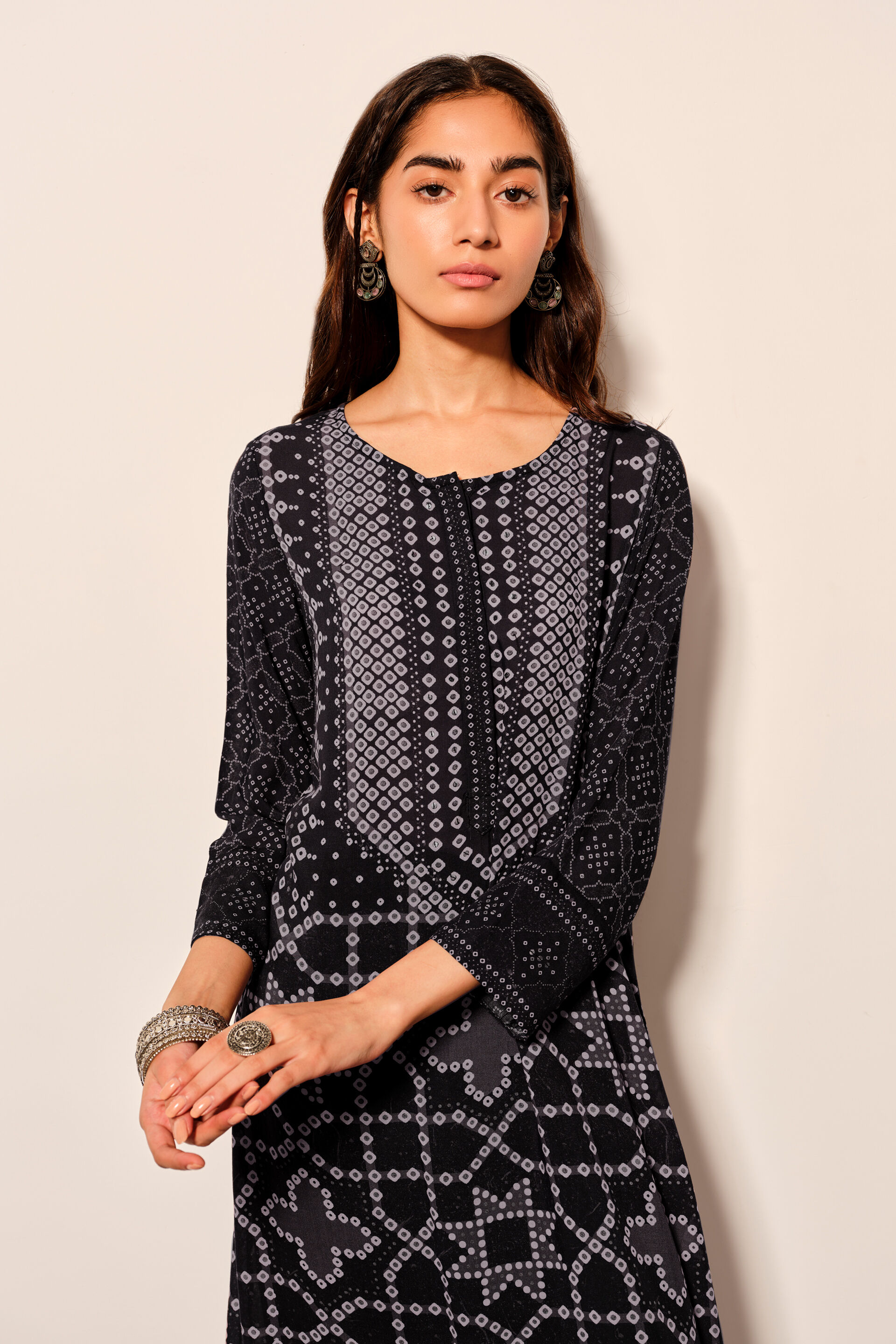 Dazzling Black Sequin Kurta Set, Black, image 4