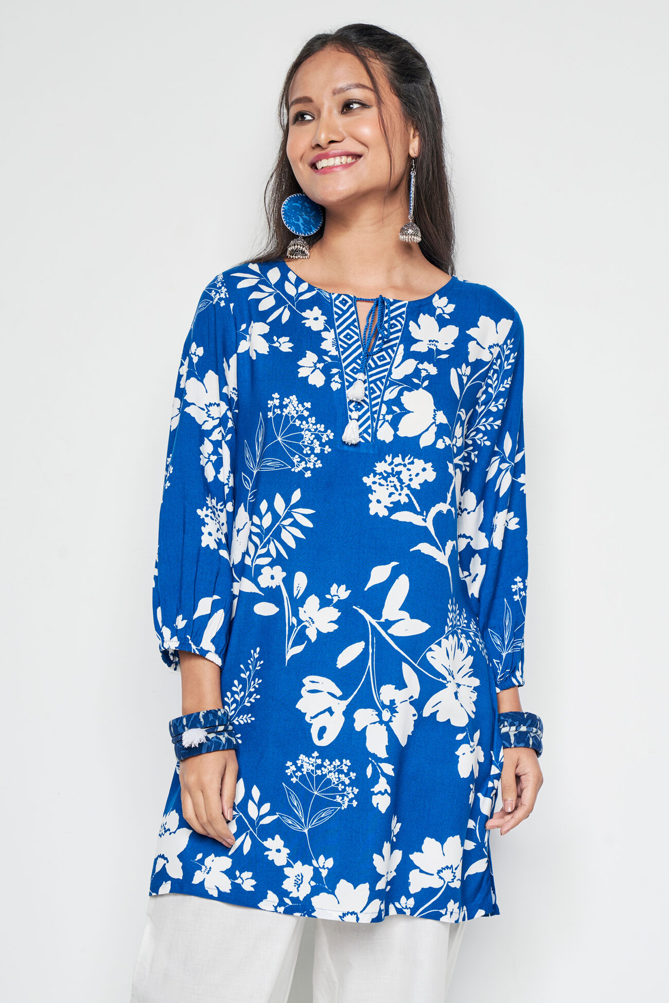 Tune Into Tunic Blooms, Blue, image 1
