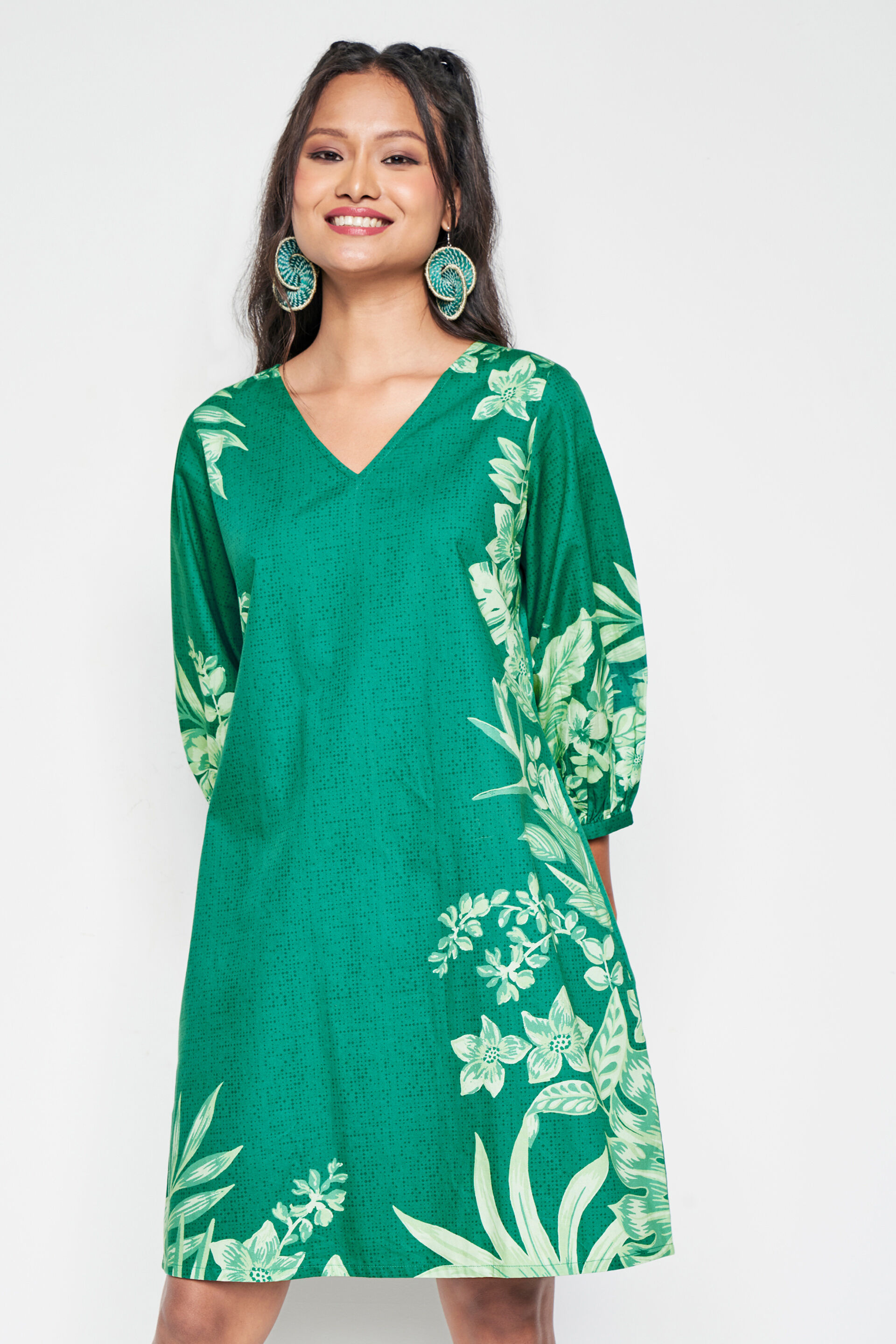 The Queen Bee Dress, Green, image 2
