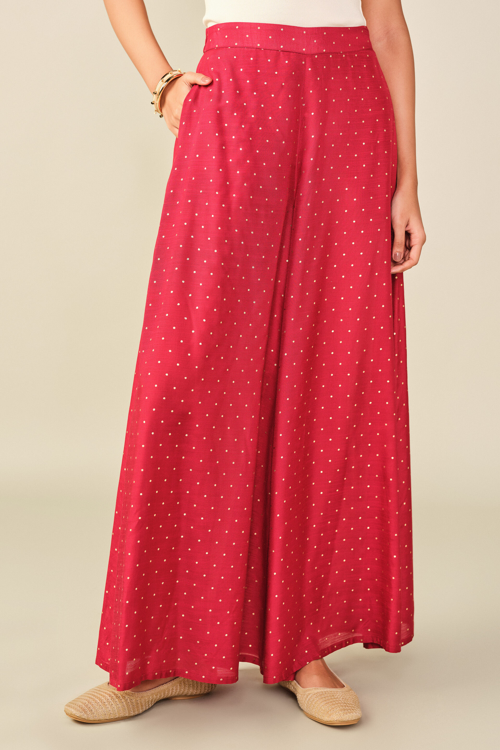 Solid Sharara in Red