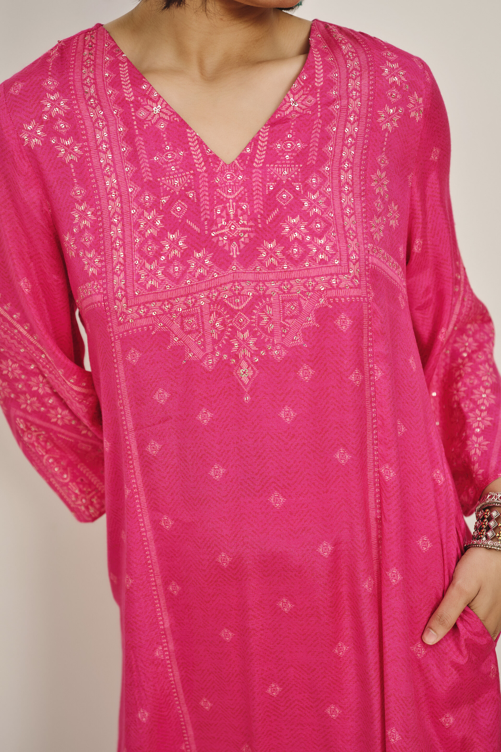 Fuchsia Fizayein Kurta Set, Fuschia, image 6