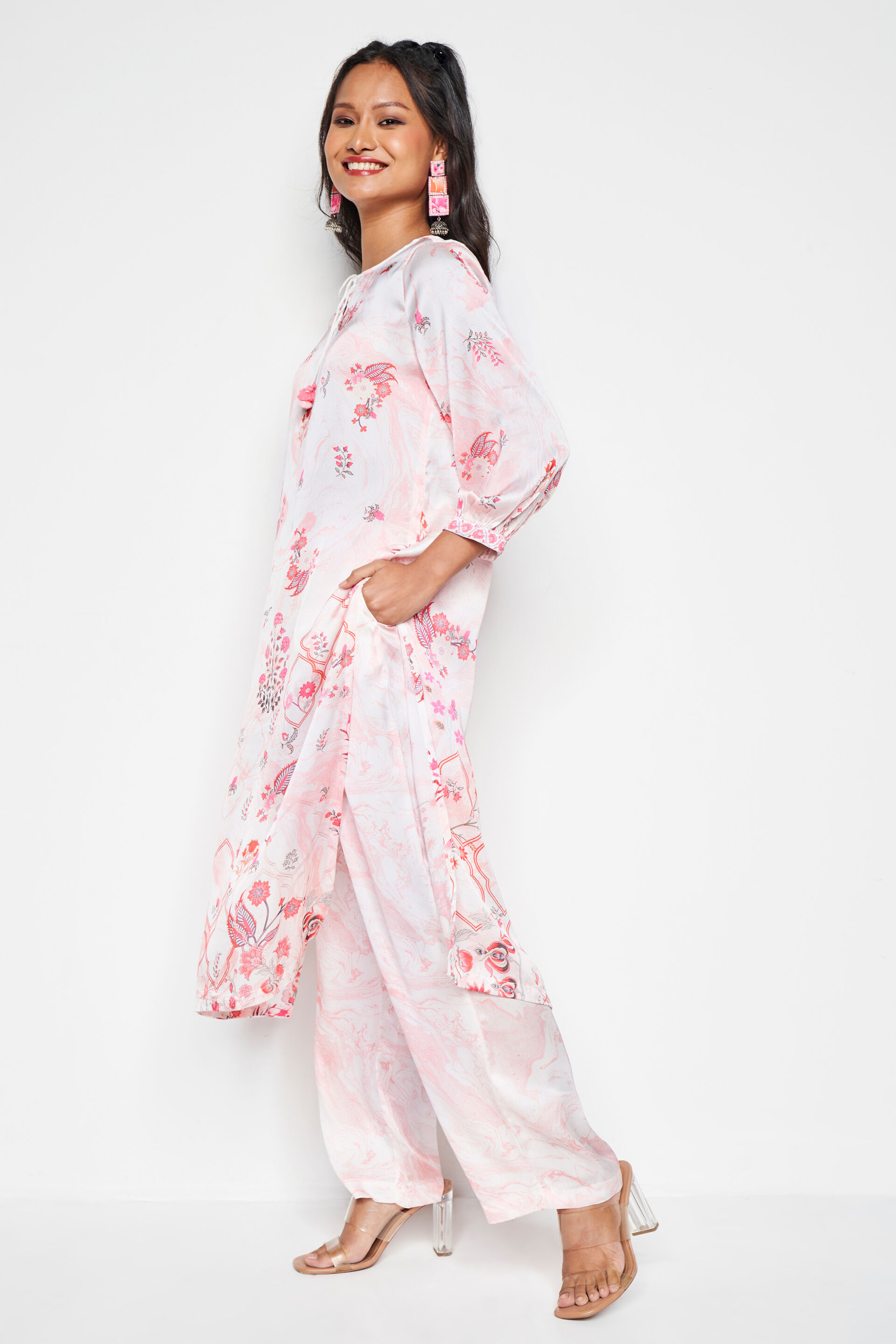 Tender Petals Kurta Set, Peach, image 5