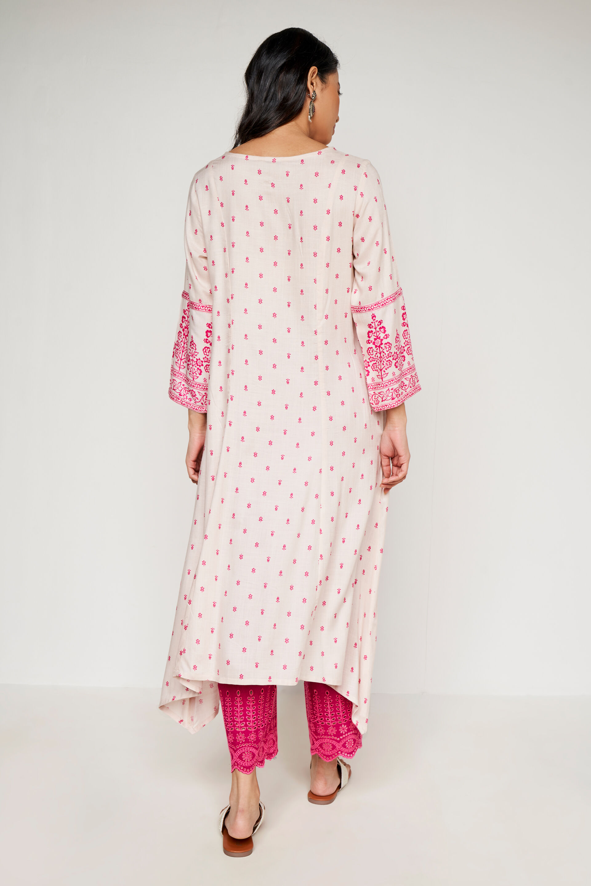Global Desi Kurti, Size: M at Rs 199/piece in Bhopal | ID: 2849045890673