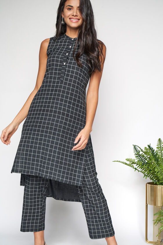 1 - Black Regular High Low Suit, image 1