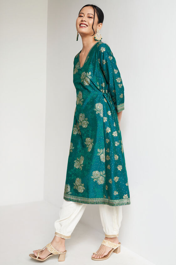 Green Floral Embroidered Fit And Flare Kurta, Green, image 3