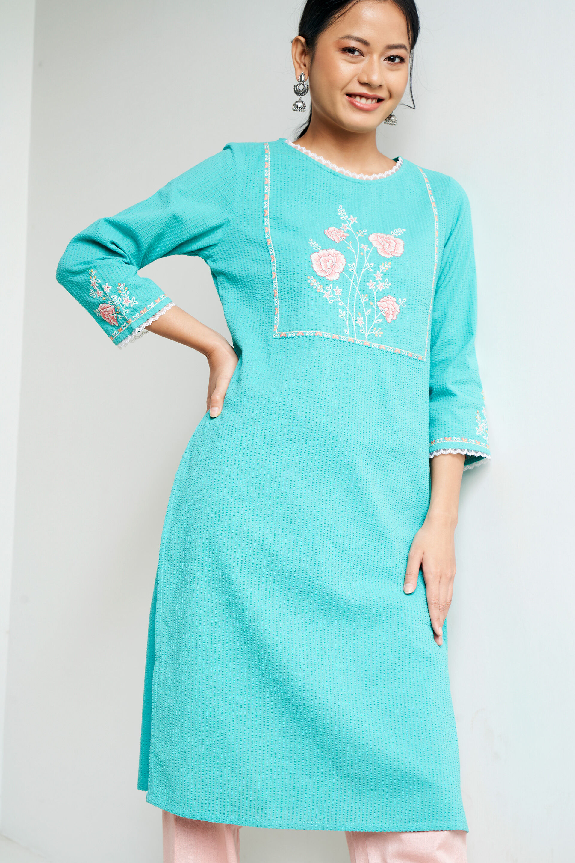 Aqua Solid Embroidered Straight Kurta, Aqua, image 2