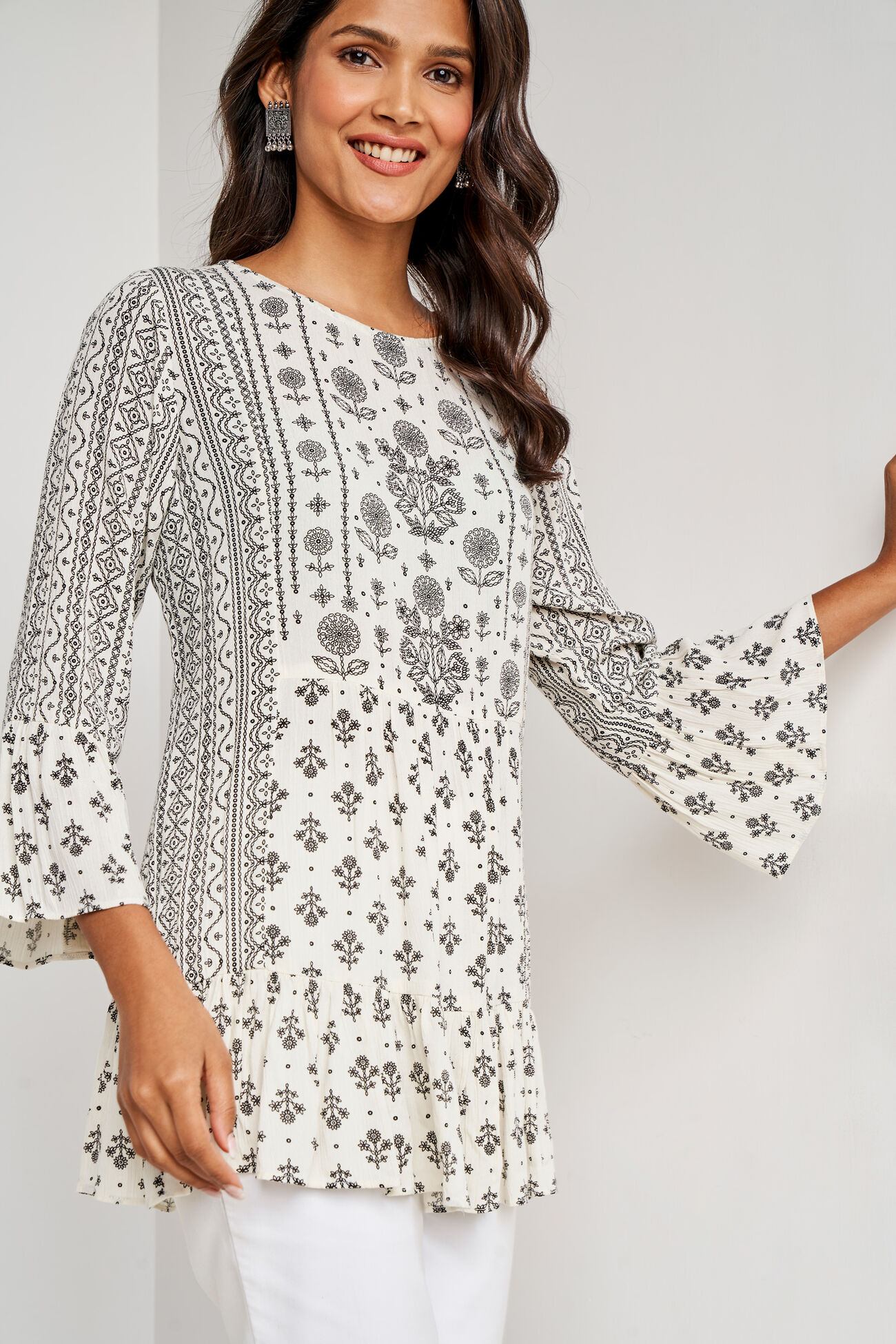 White Geometric Flared Slip-On Top, White, image 2