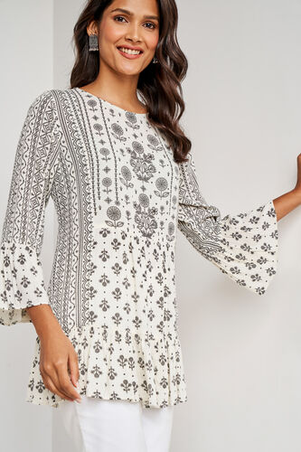 White Geometric Flared Slip-On Top, White, image 2