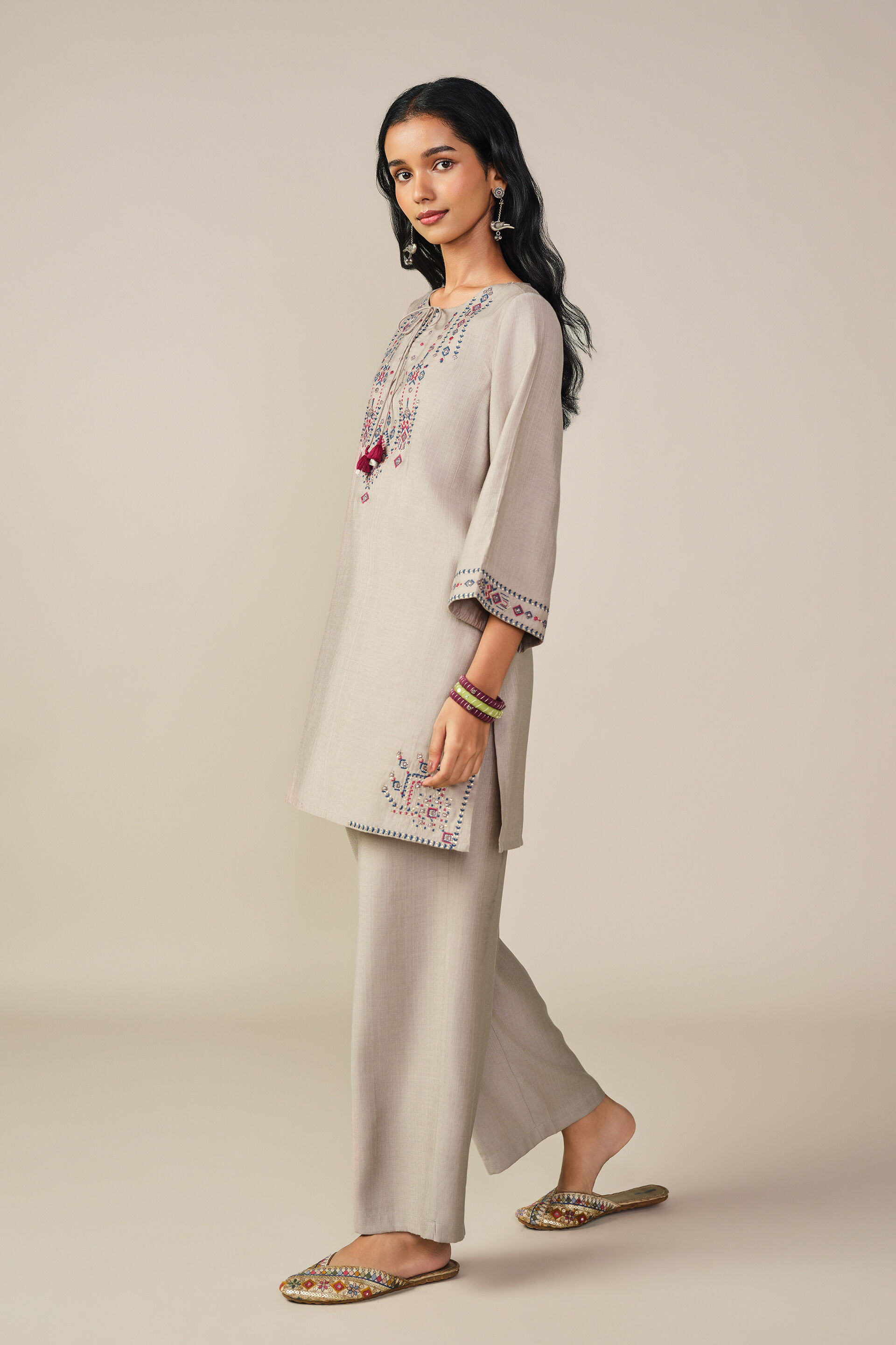 Embroidered Kurta Set in Grey, Grey, image 4
