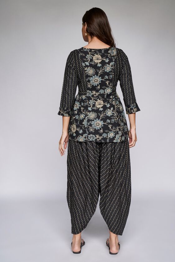 6 - Black Floral A-Line Top, image 6