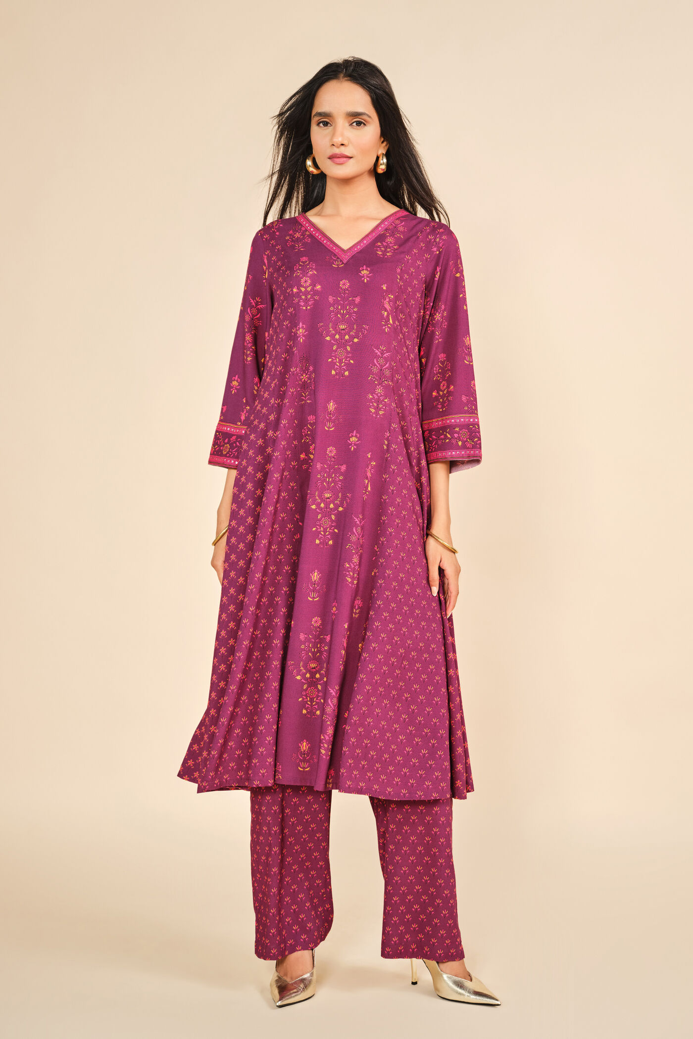 Aashiqana Kurta Set in Wine