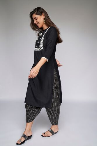 2 - Black Chevron Bottom, image 2
