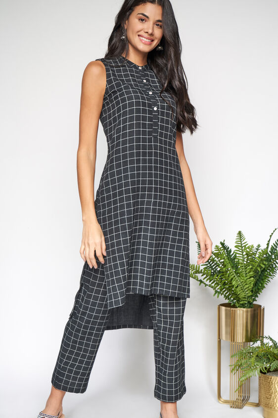 2 - Black Regular High Low Suit, image 2