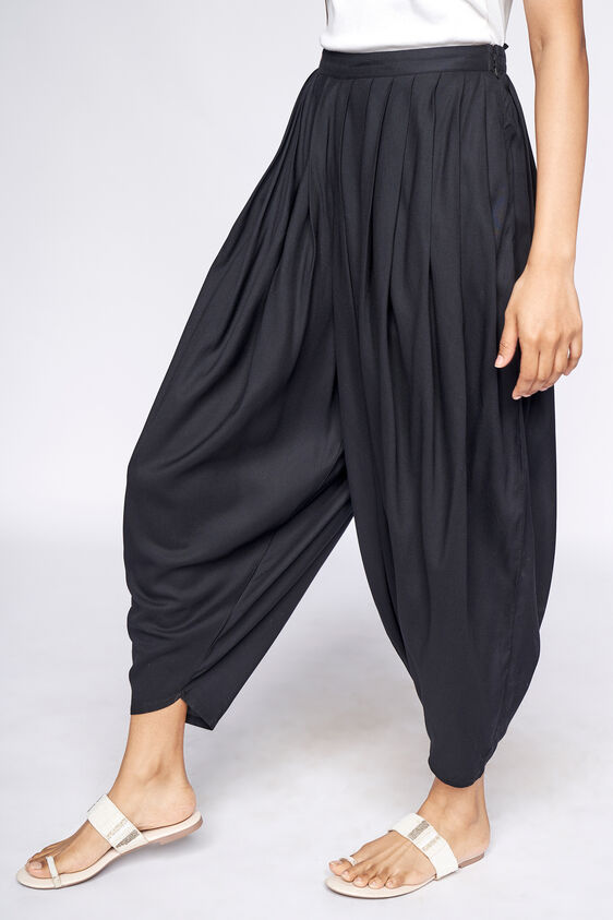 1 - Black Solid Tapered Bottom, image 1