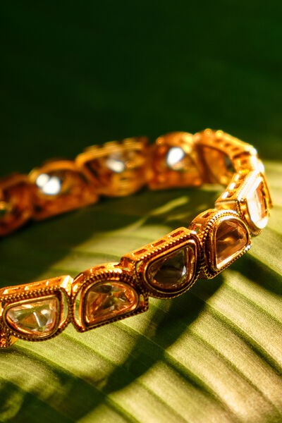 Aiza Bangle