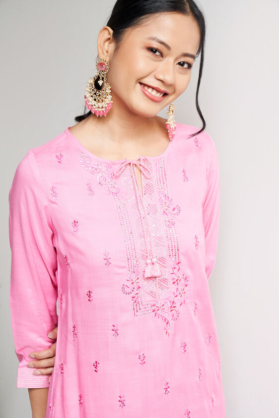 Solid Embroidered Straight Kurta, Pink, image 5