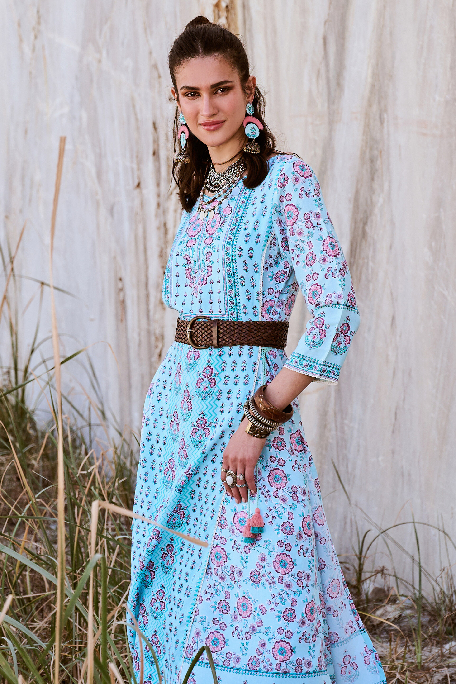 Buy Dark Blue Floral Straight Kurta Online at Best Price at Global Desi-  FW22GA701KUSC