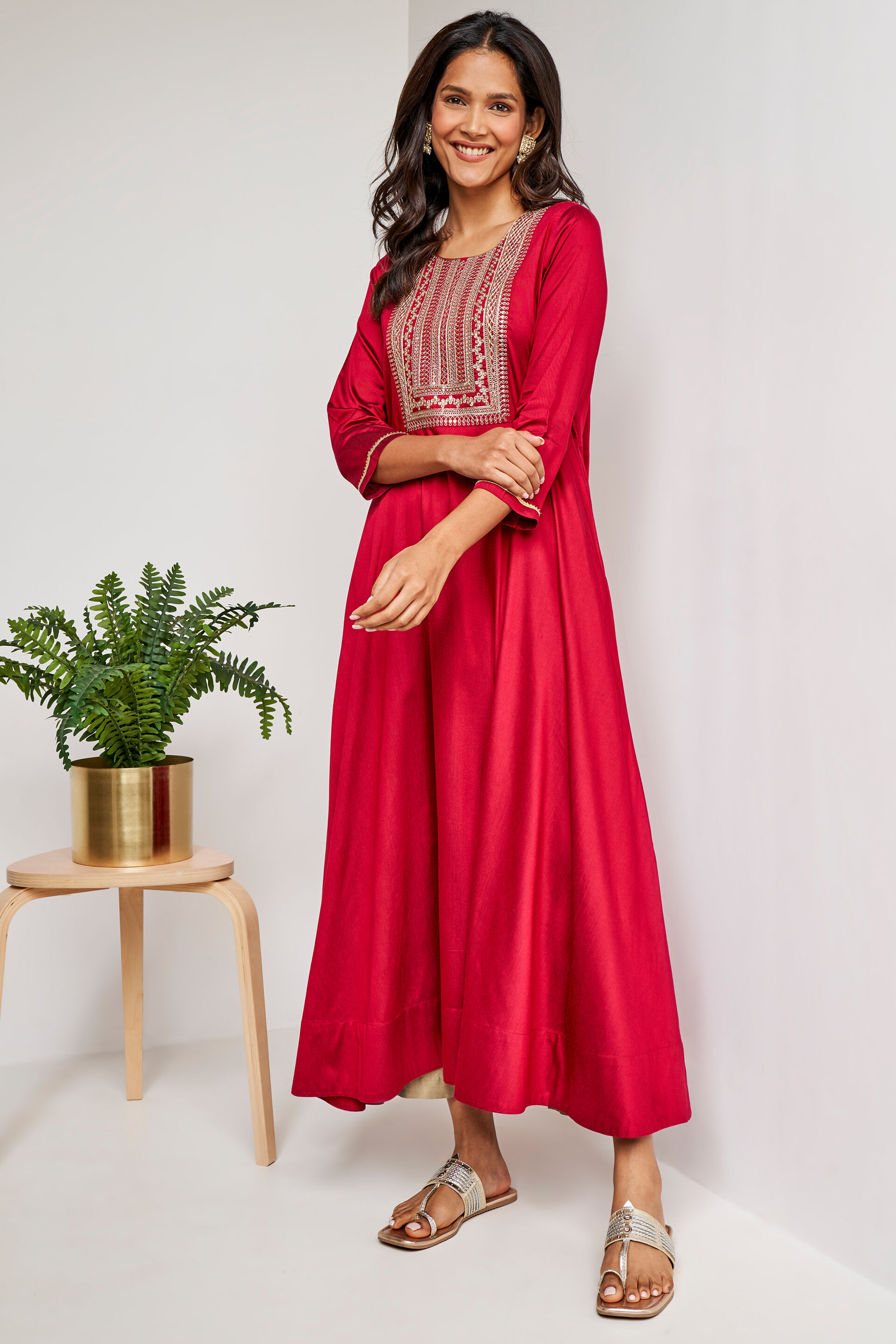 Buy Handwoven Kashida Pattu Slip Dress - Off-White & Salmon Pink Online