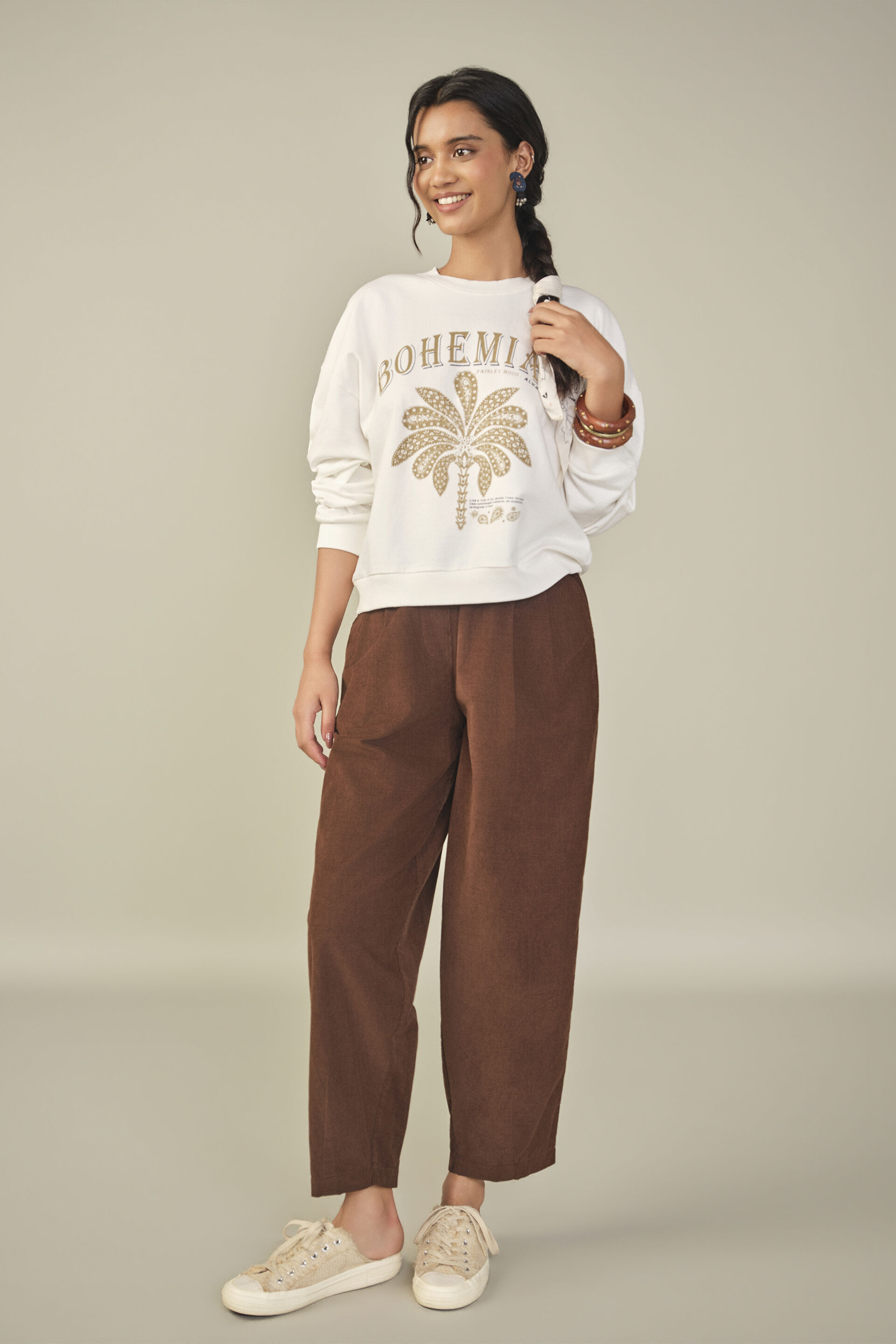 Solid Sweatshirt in White, White, image 4