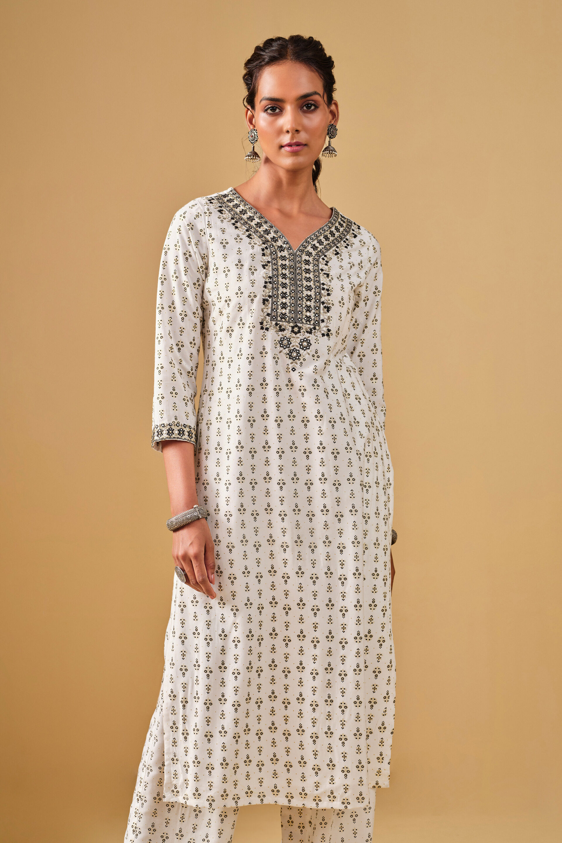 Embroidered White Kurta Set, Off White, image 5