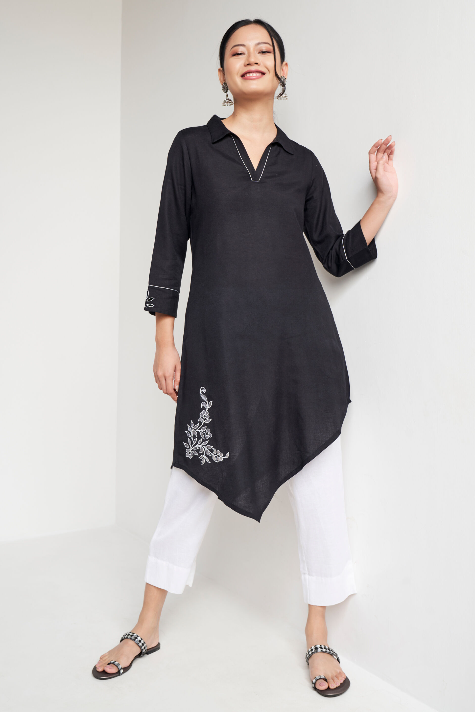 Black Solid Embroidered Straight Tunic, Black, image 2