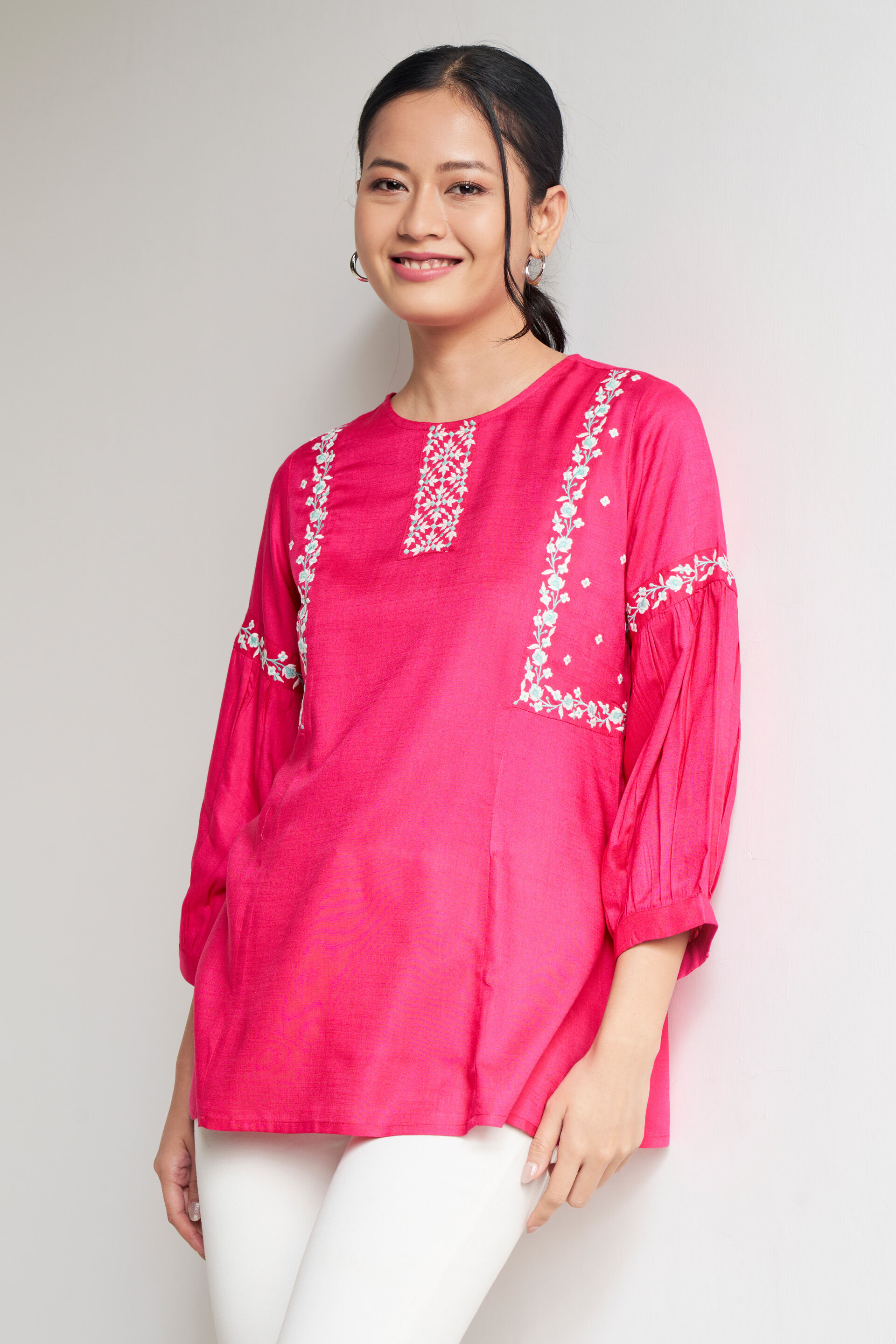 Dark Pink Solid Embroidered Straight Top, Dark Pink, image 3