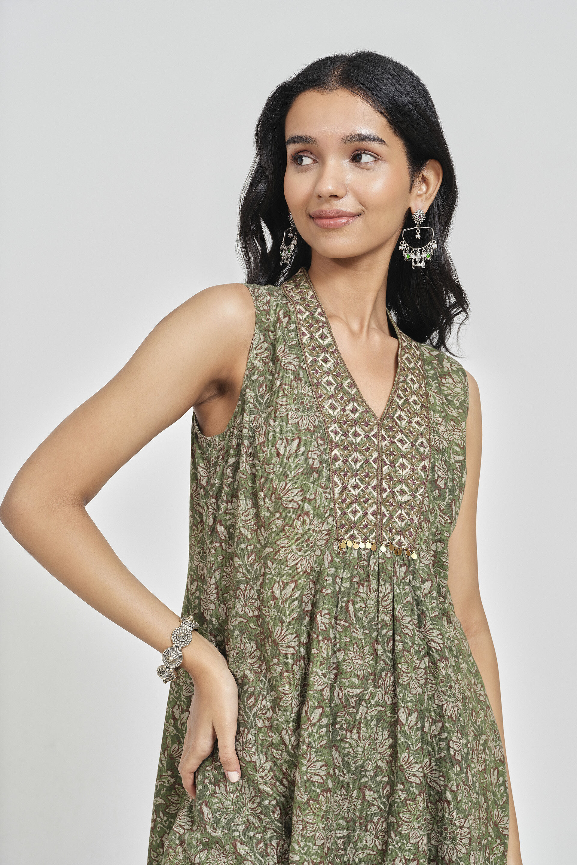 Bageecha Olive Kurta, Olive, image 4