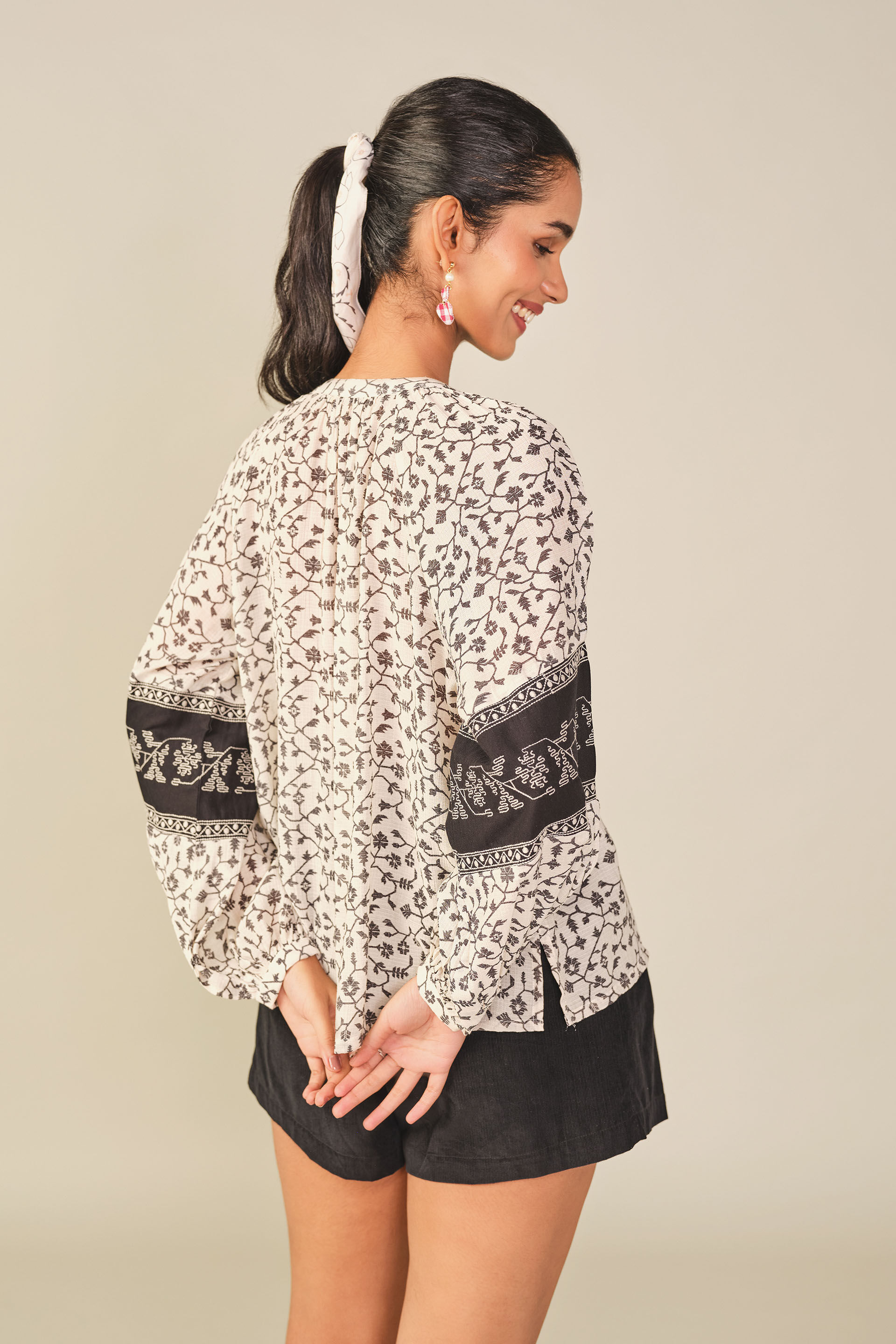 Relaxed Printed Peasant Top in Off-White, Off White, image 5