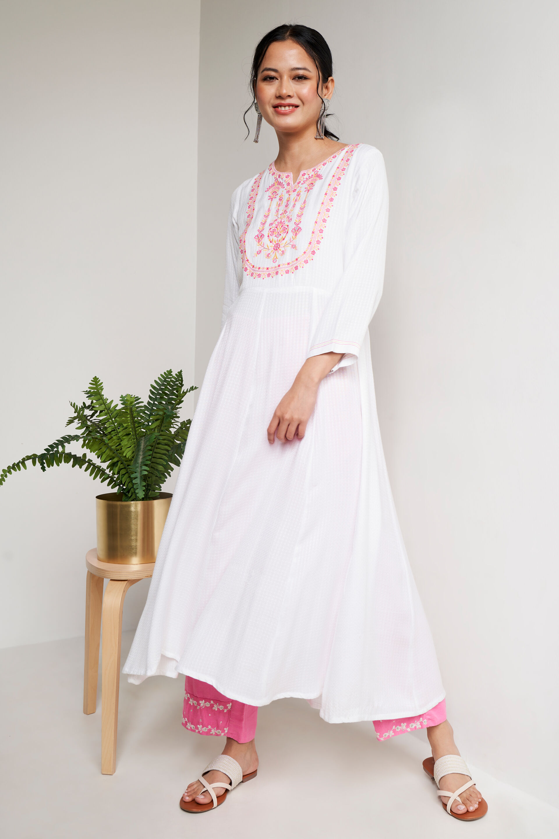 Global desi white kurti 2025