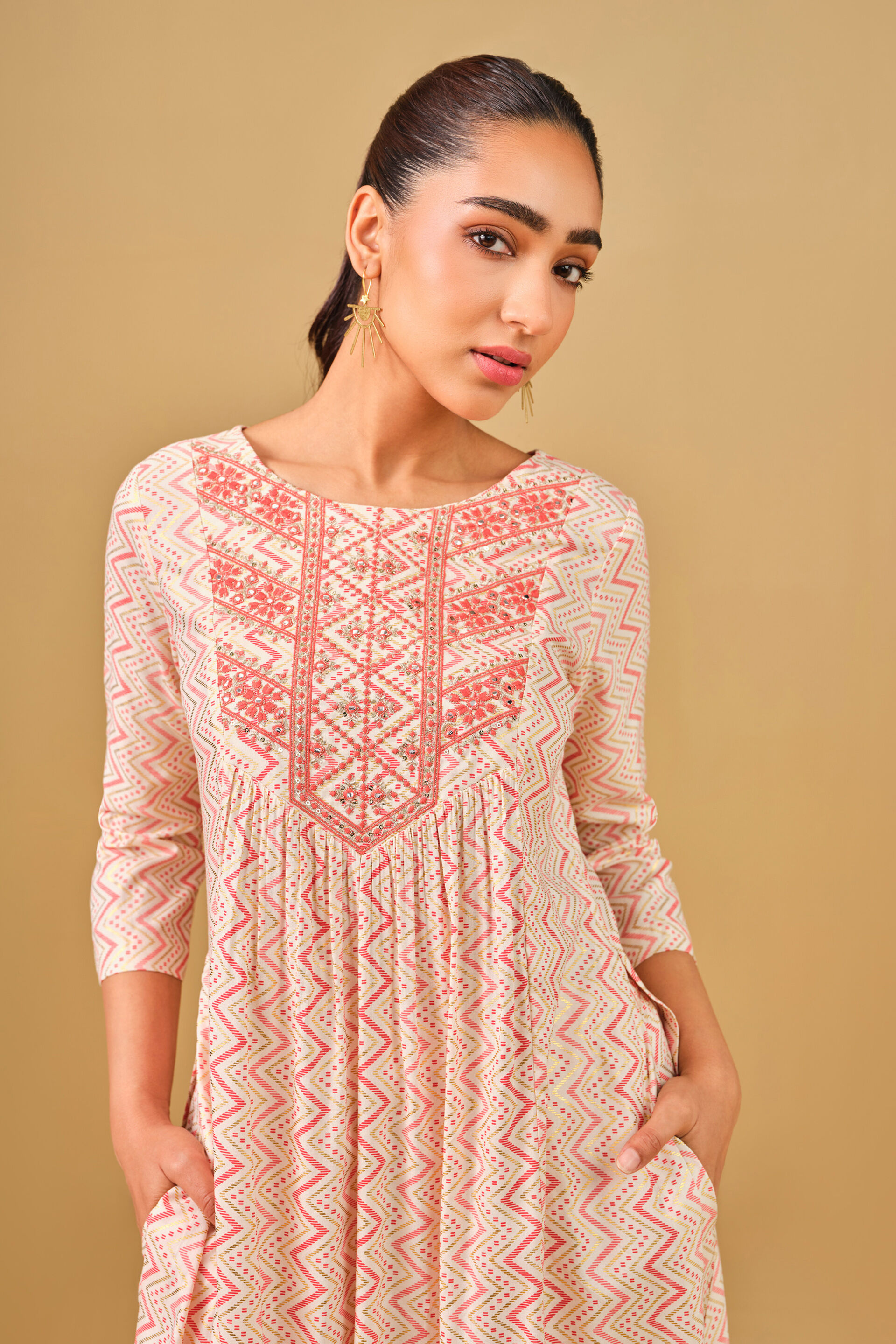 Mirror Embroidered Viscose Kurta Set, Off White, image 4