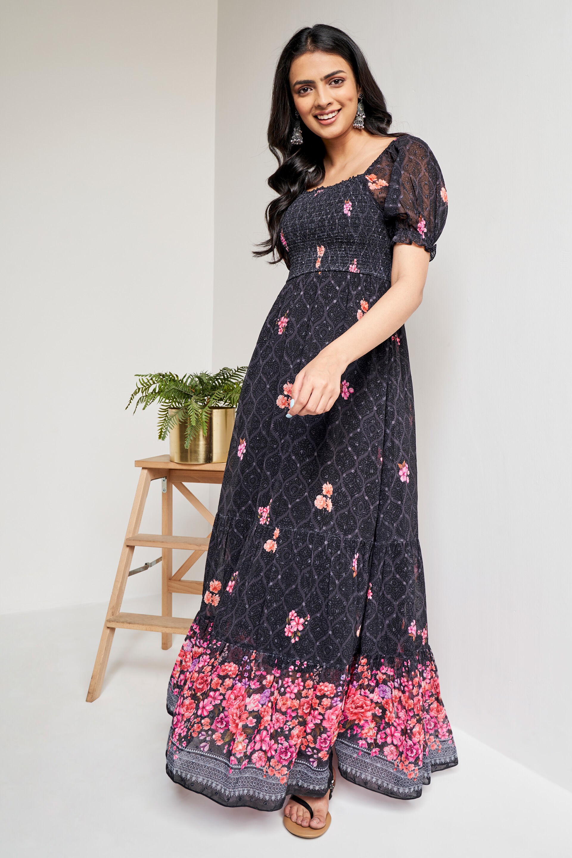 Black - Gowns - Indo Western Dresses: Buy Latest Indo Western Clothing  Online | Utsav Fashion