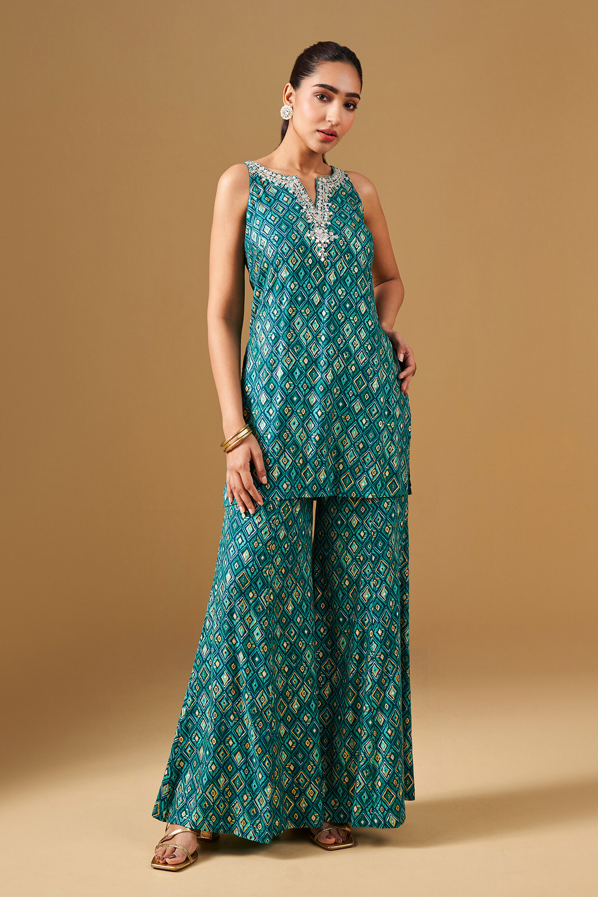 Global desi suits online shop