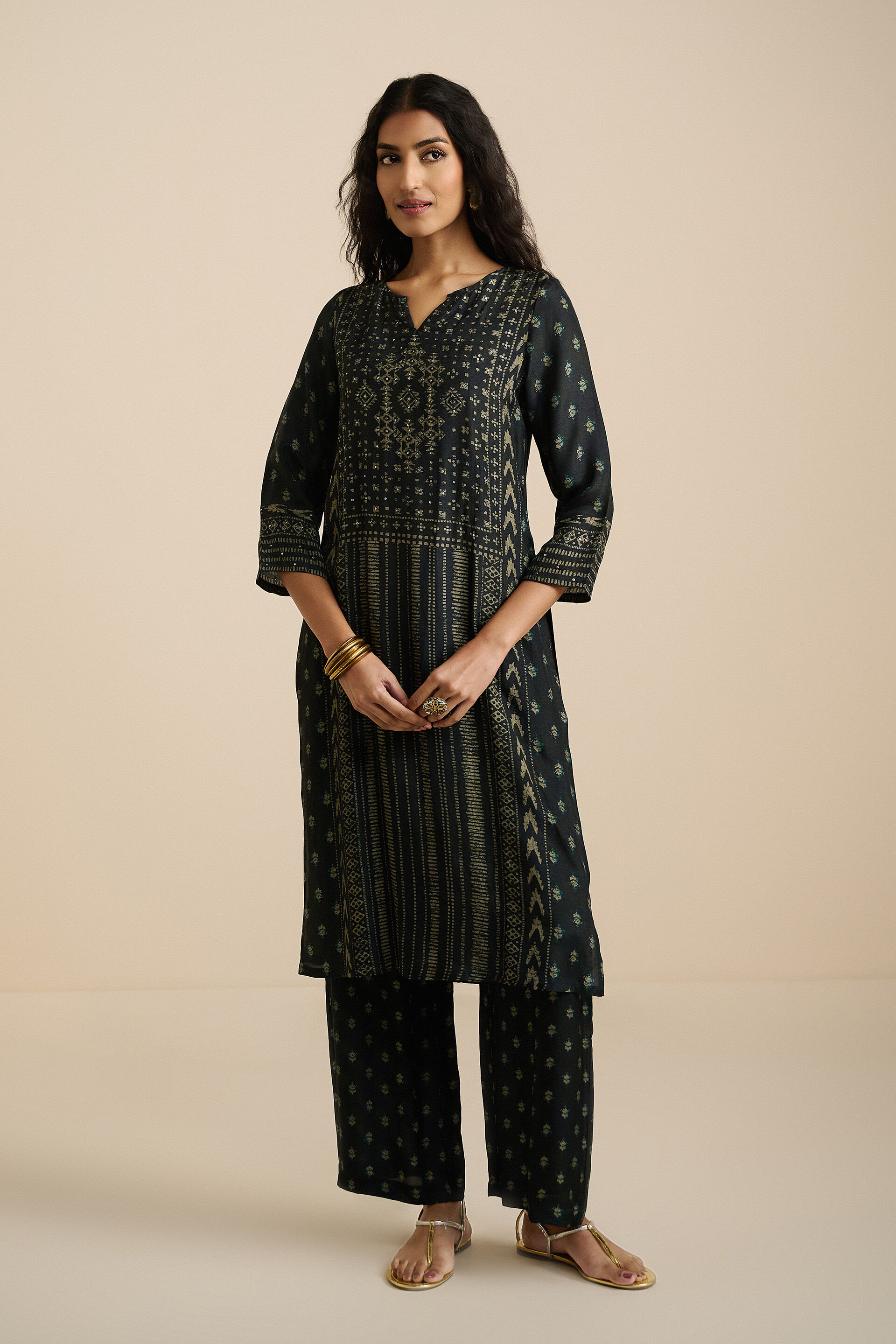 The Tyohaar Black Kurta Set, Black, image 2