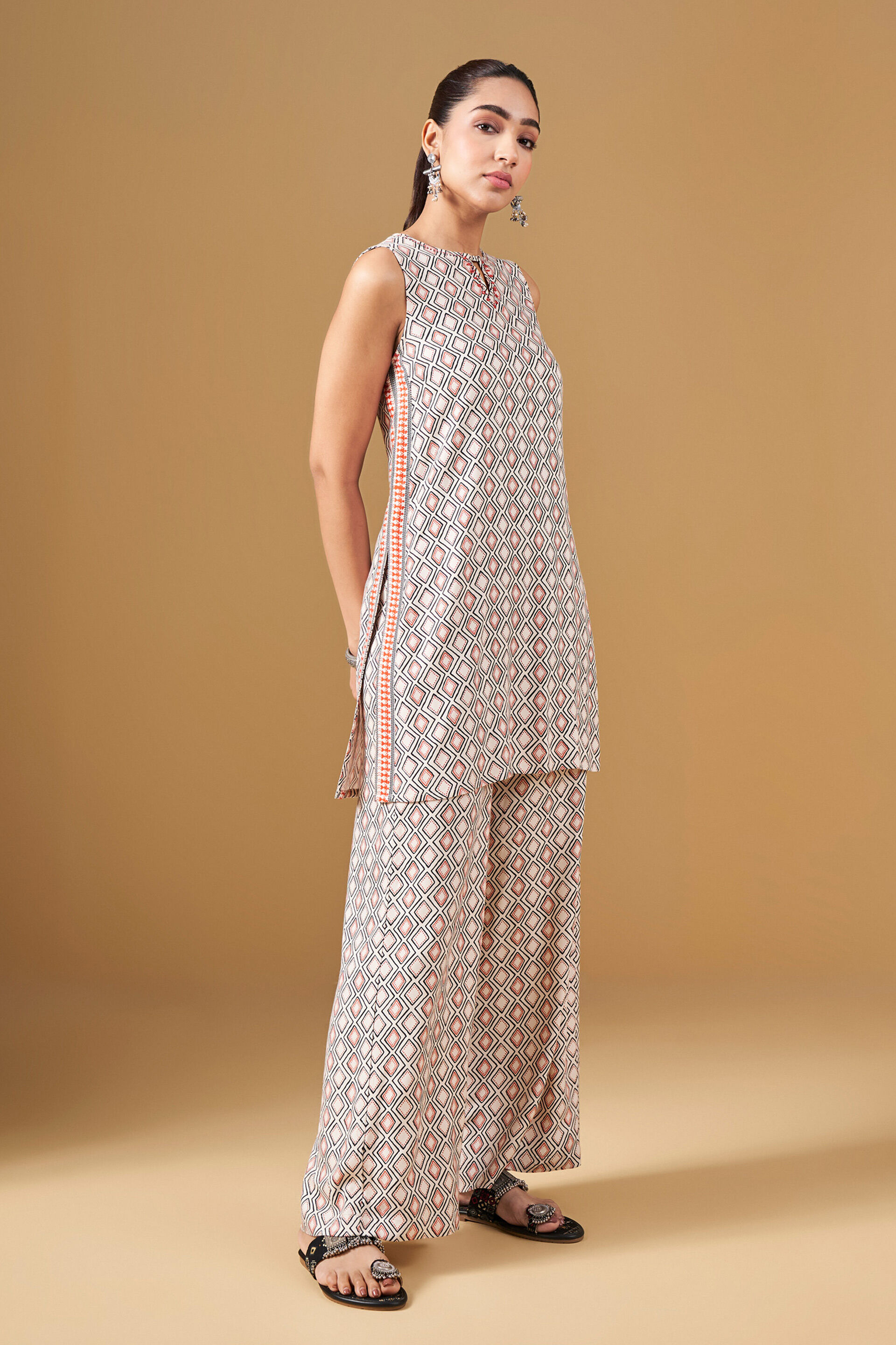 Geometric Print Off White Viscose Kurta Set, Off White, image 3