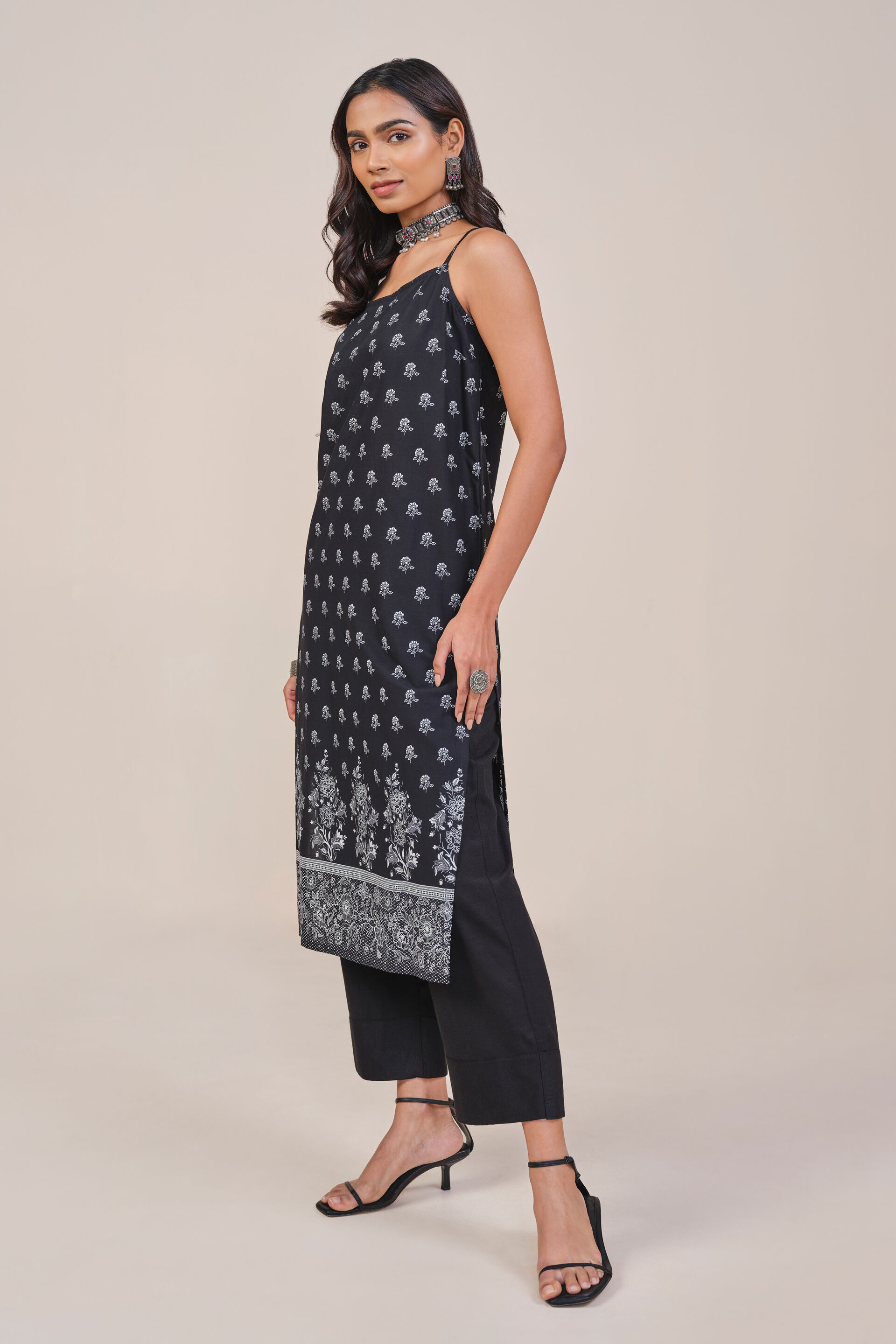 Black Placement Print Sleeveless Kurta, Black, image 3