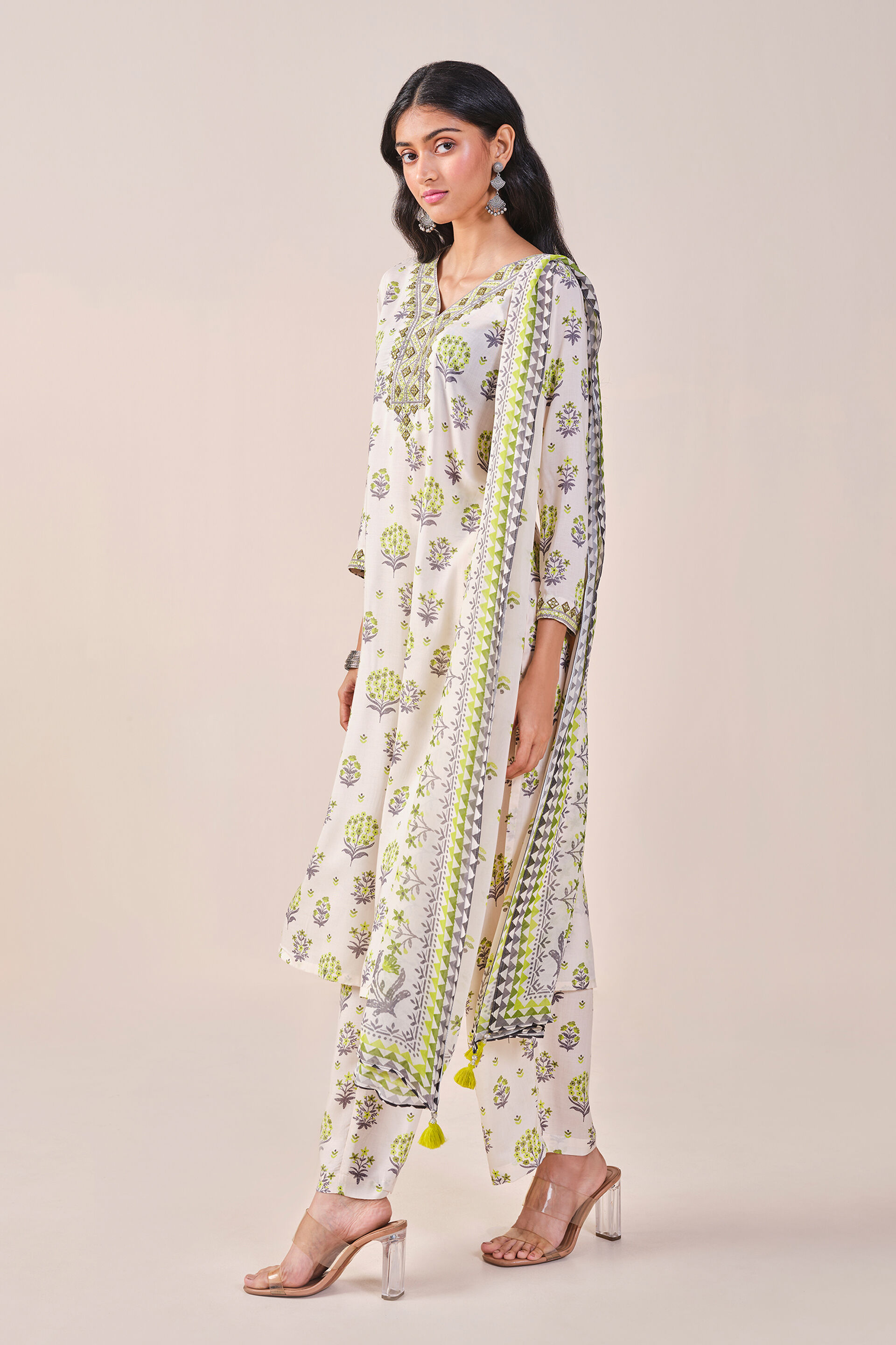 Off White Butti Printed Viscose Kurta Set, Off White, image 4