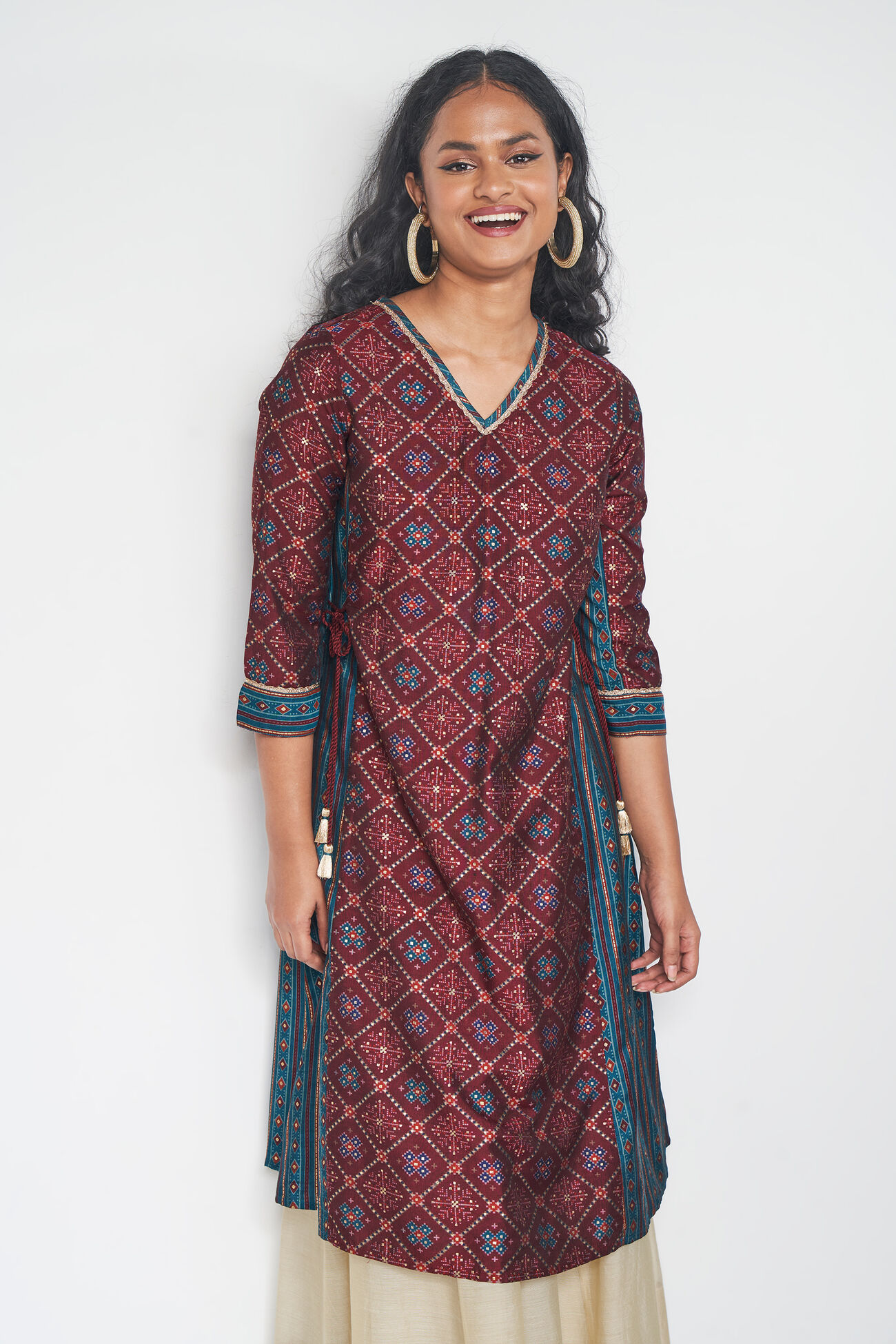 Buy our Wine Kurta online from globaldesi.in SC FW23GM115KUMUS