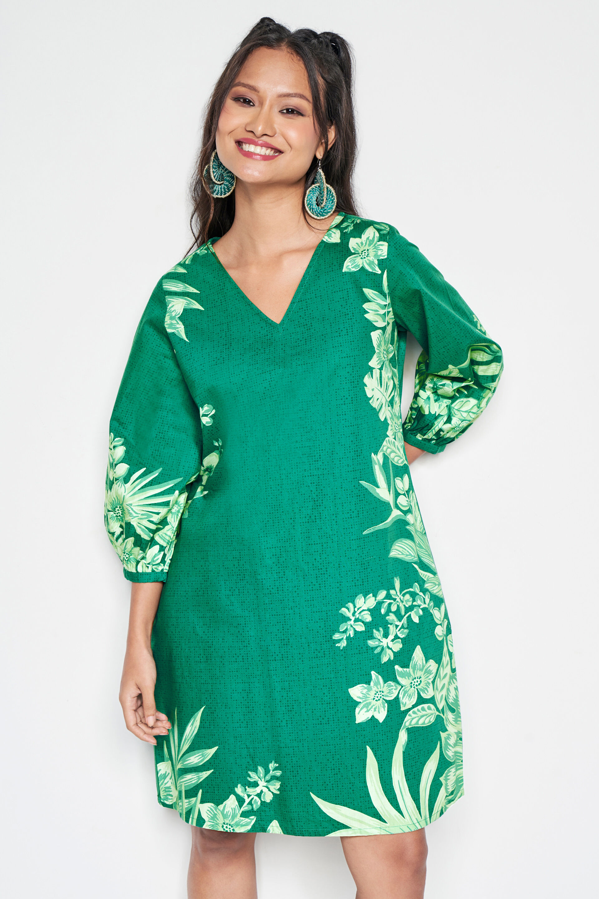 Buy our Green Floral Straight Dress online from globaldesi.in SC FW23GH125DRPOP