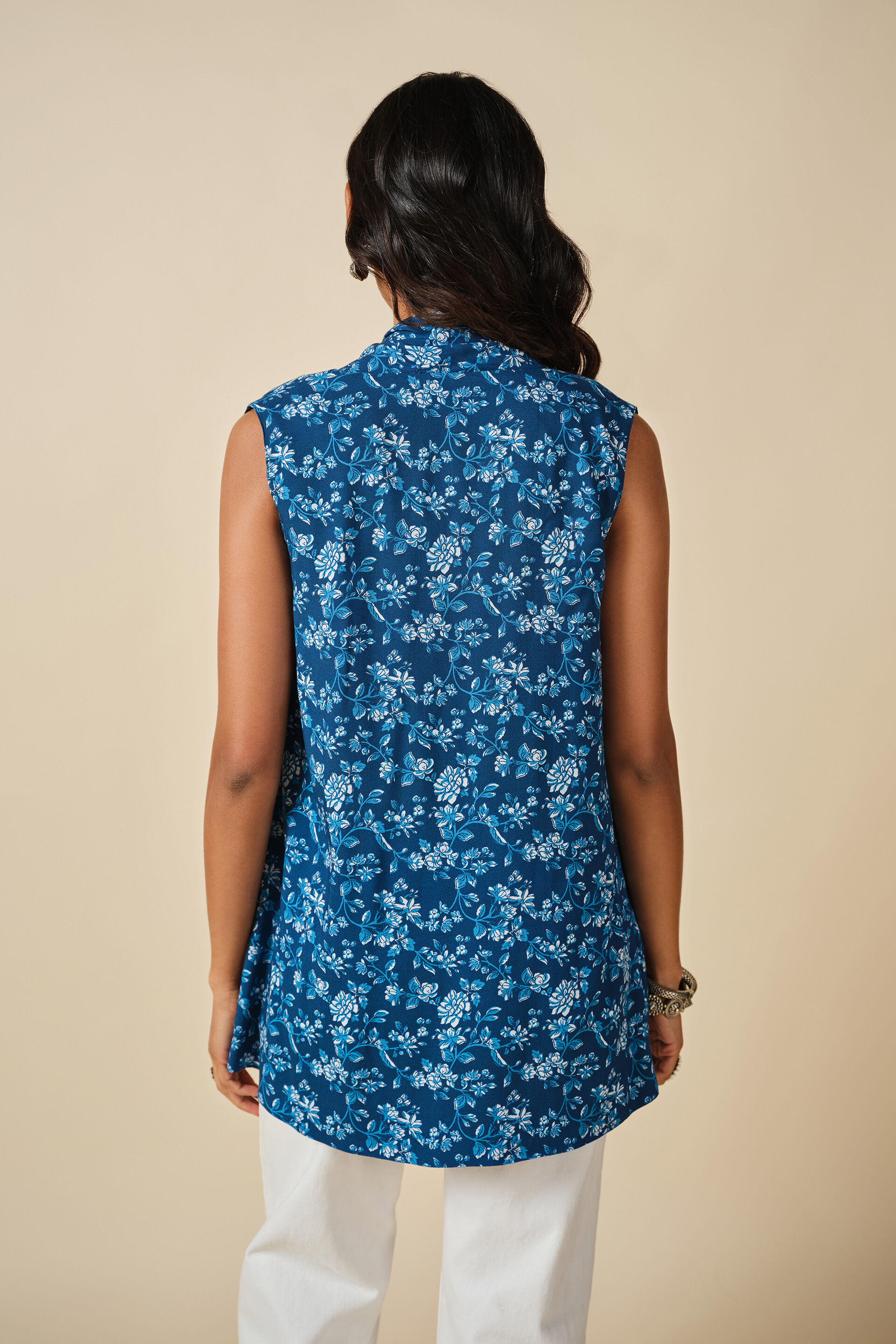 Neela Flow Reversible Shrug, Indigo, image 5