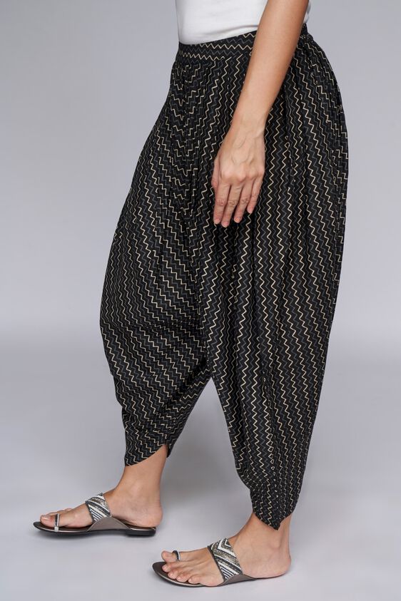 4 - Black Chevron Bottom, image 4