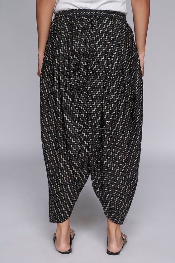 5 - Black Chevron Bottom, image 5